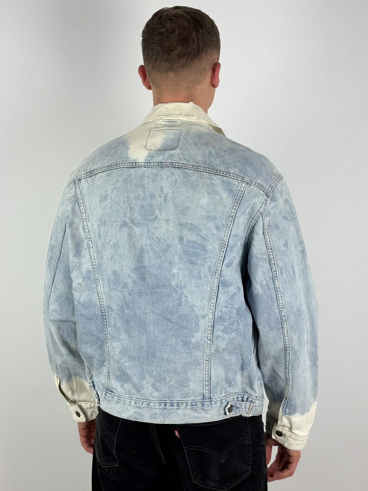 Levi's Vintage Distressed Levi’s Washed Denim Custom Made Jacket Size US XL / EU 56 / 4 - 3 Thumbnail