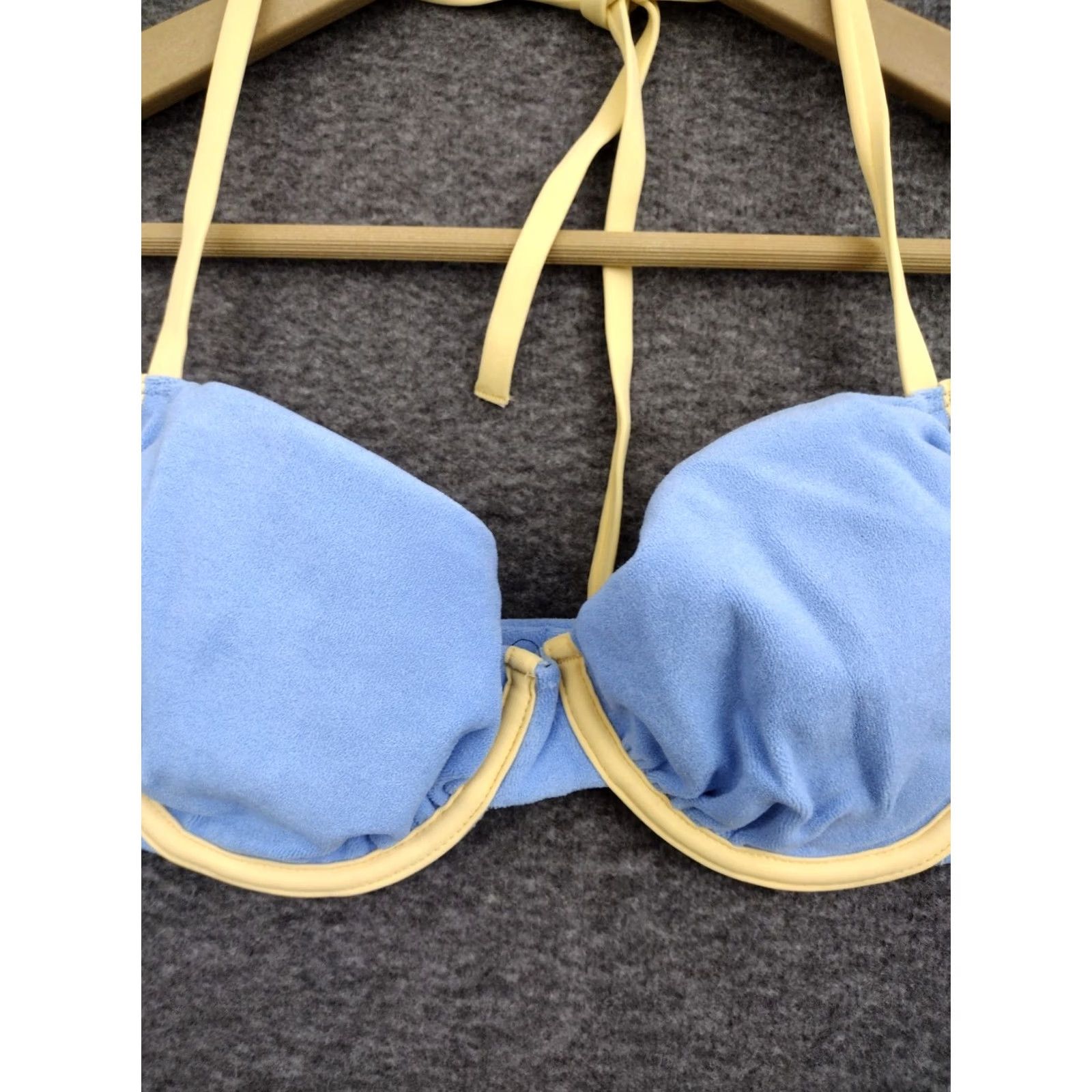 Vintage Shade & Shore Bikini Top Women's 36B Blue Underwire Contrast Band Adjustable Straps Removable Pads Nylon Spandex Beach Shirt? Size XS / US 0-2 / IT 36-38 - 3 Thumbnail
