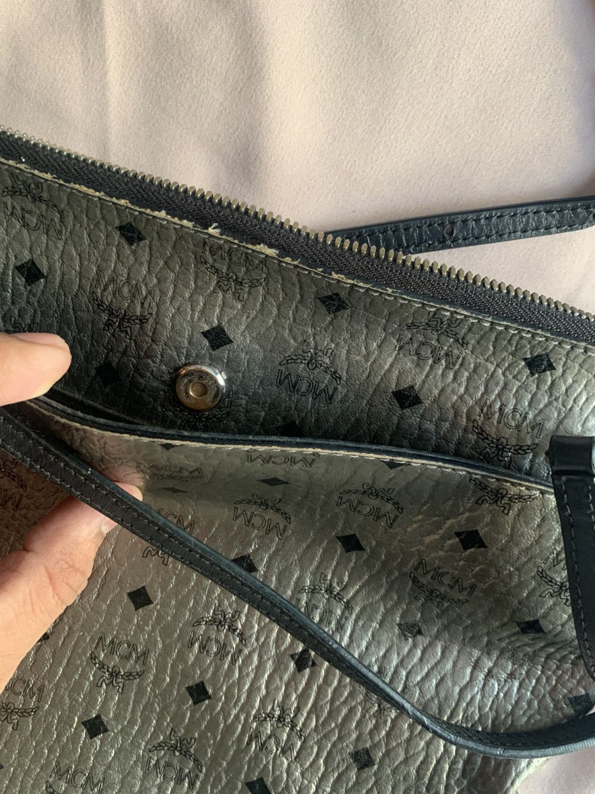 MCM MCM metallic silver canvas flat pouch Size ONE SIZE - 17 Thumbnail