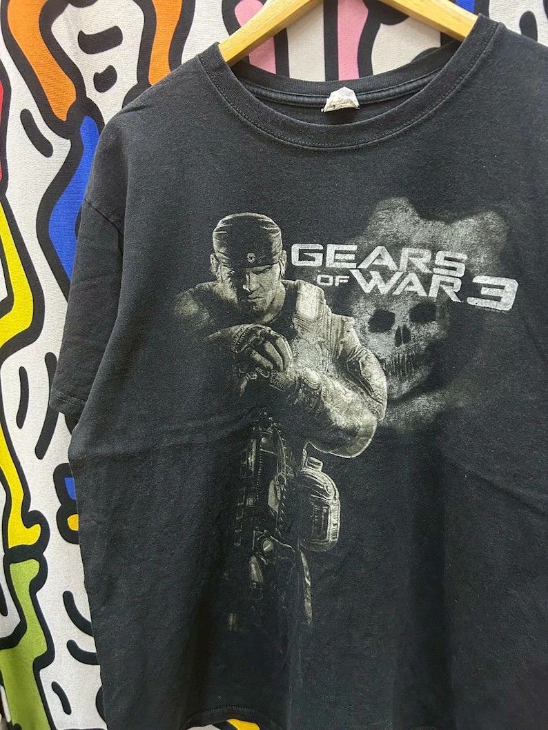 Vintage Vintage 2000s Gears of war tshirt size L Size US L / EU 52-54 / 3 - 1 Thumbnail