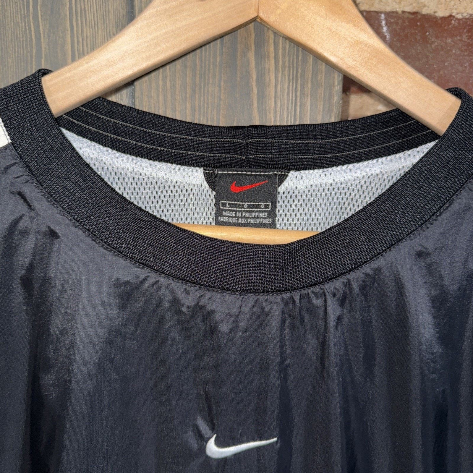 Nike 90s Nike Center Swoosh Windbreaker Sz L Nylon Cinch Hem Size US L / EU 52-54 / 3 - 3 Thumbnail