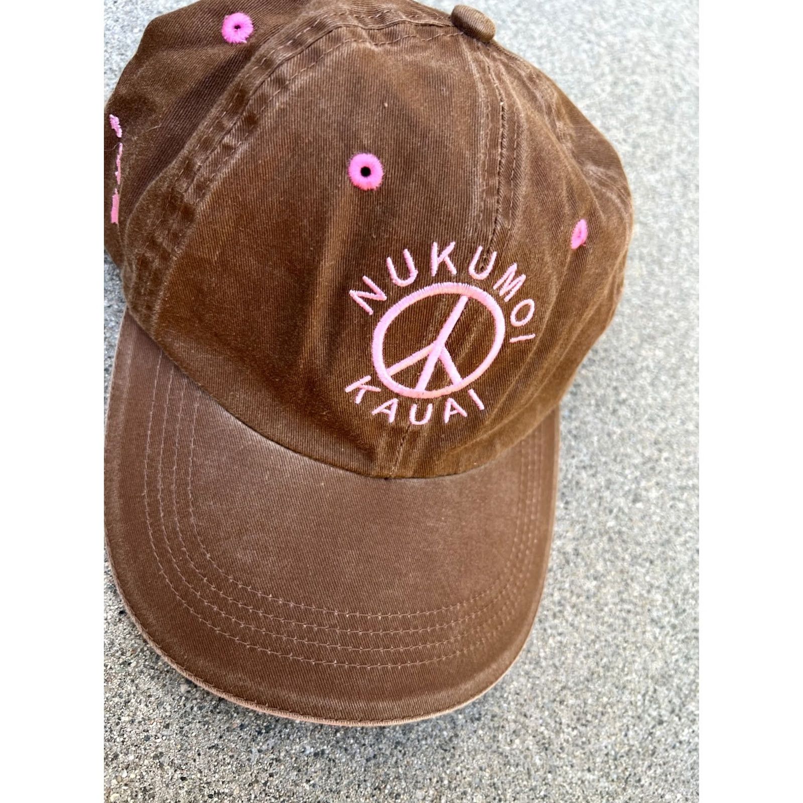 Vintage VINTAGE Ahead Casuals Nukumoi Kauai Hawaii Hat Women's Brown Adjustable Cap Baseball Cap One Size Womens Brown Adjustable Cap Size ONE SIZE - 2 Thumbnail