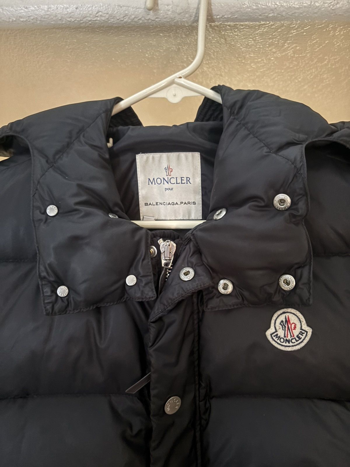 Moncler Balenciaga x Moncler. 2 zipper,snap button,drawstring hooded Size US S / EU 44-46 / 1 - 3 Thumbnail