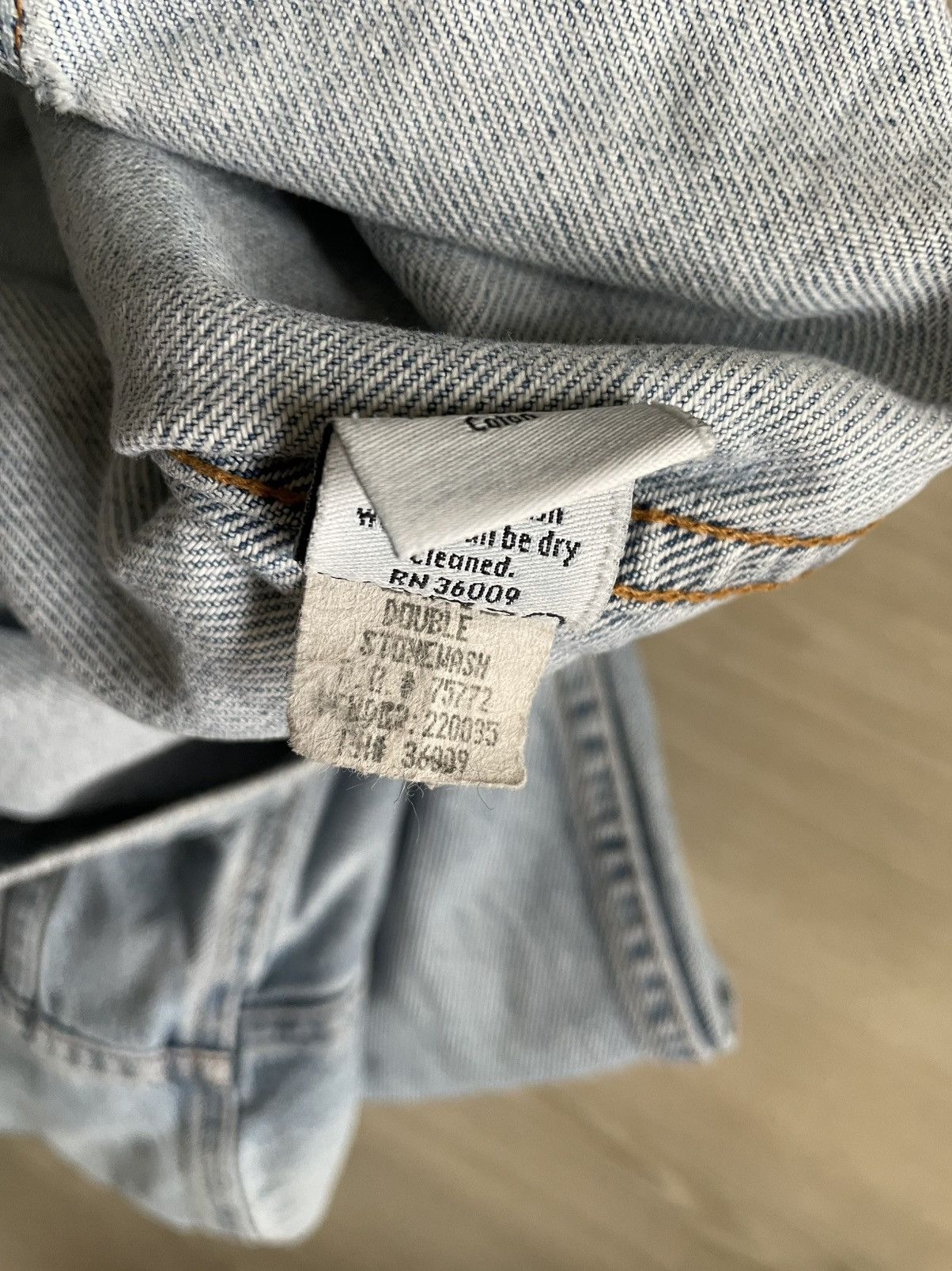 Calvin Klein × Vintage Vintage Calvin Klein Double Stone Wash Trucker USA Sz L Size L / US 10 / IT 46 - 5 Thumbnail