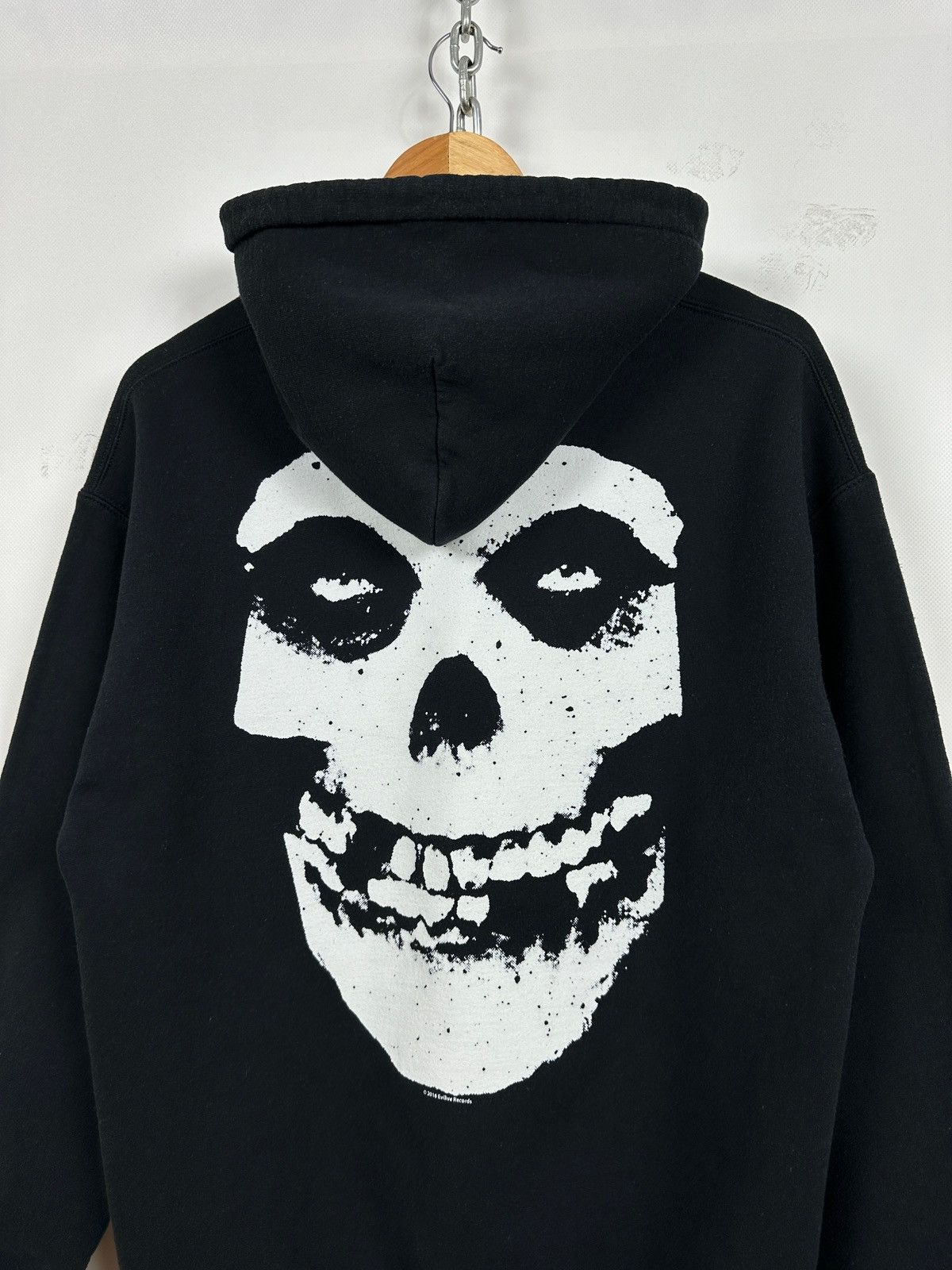 Band Tees 2016 Misfits Crimson Ghost Punk Rock Band Hoodie Size US M / EU 48-50 / 2 - 5 Thumbnail