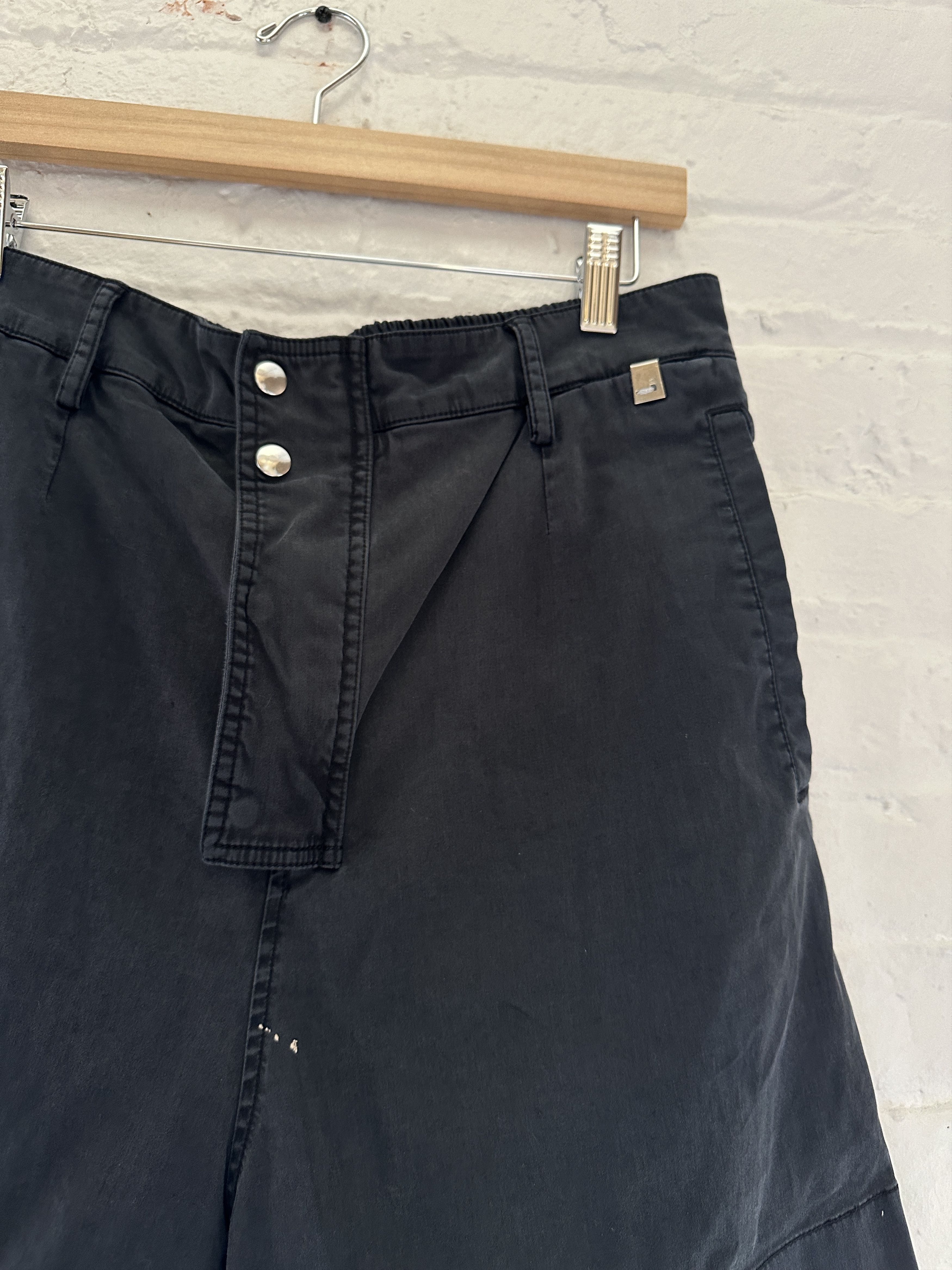 1017 ALYX 9SM 1017 ALYX 9SM Wide Leg Work Shorts Size US 34 / EU 50 - 2 Thumbnail