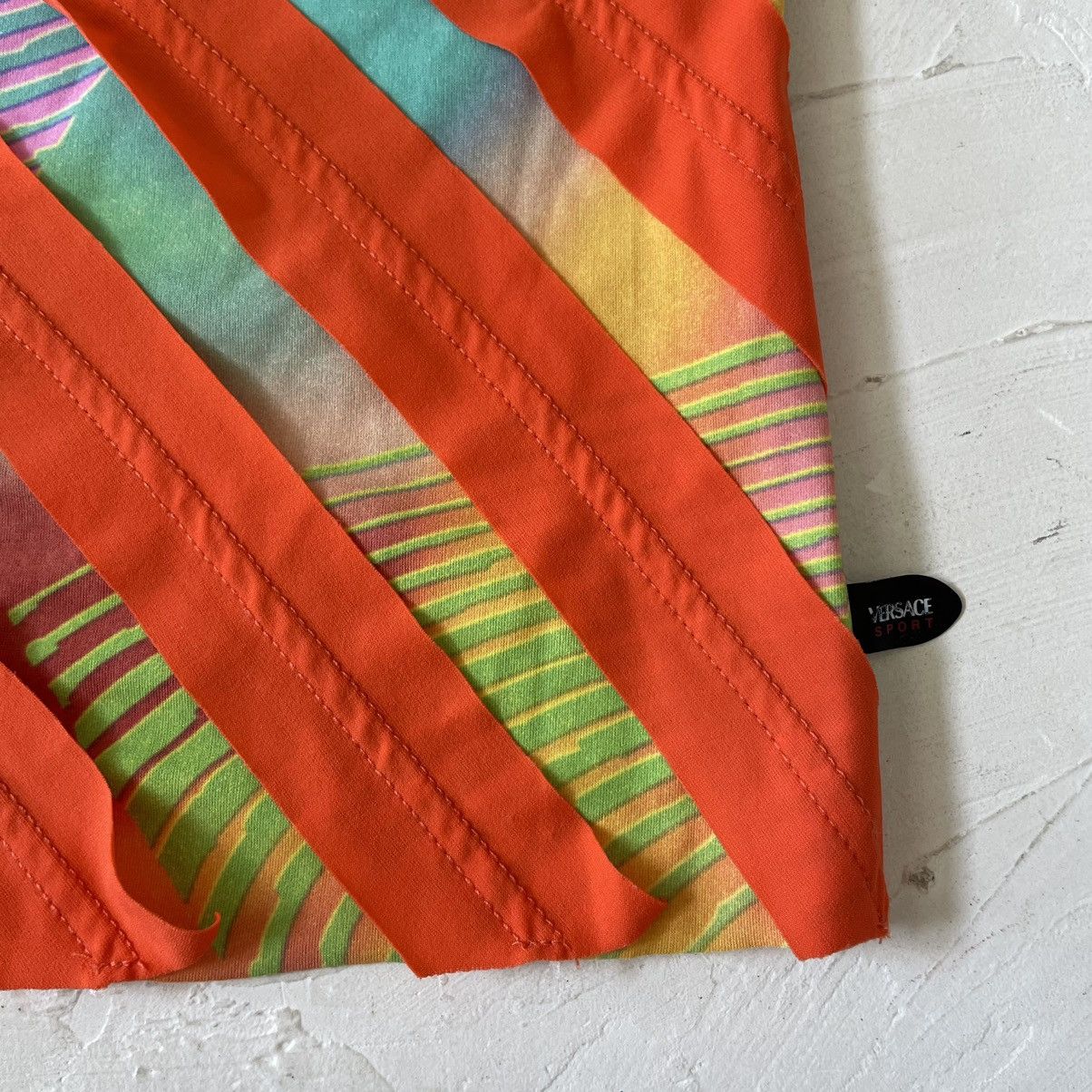 Versace Versace Y2K Retro Diagonal Stripes Tank Top Size XL Size XL / US 12-14 / IT 48-50 - 9 Thumbnail