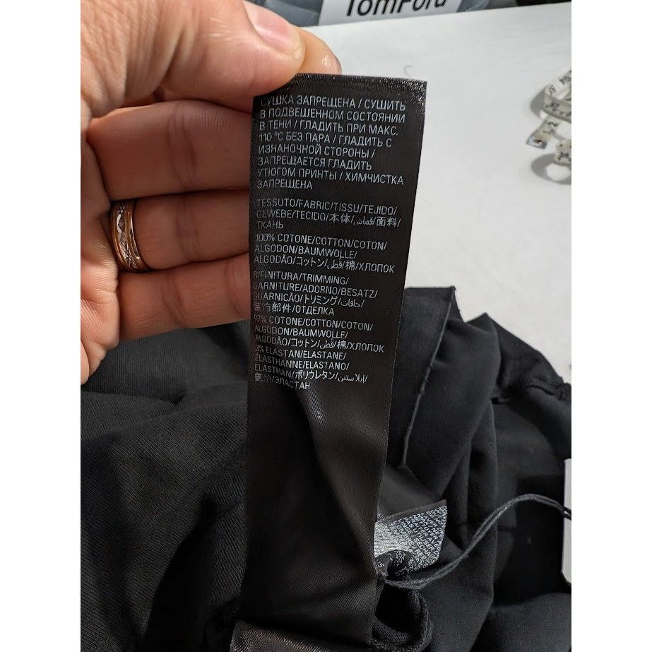 Balenciaga o1rshd1 L/S Double Front T-Shirt in Black Size US S / EU 44-46 / 1 - 19 Thumbnail