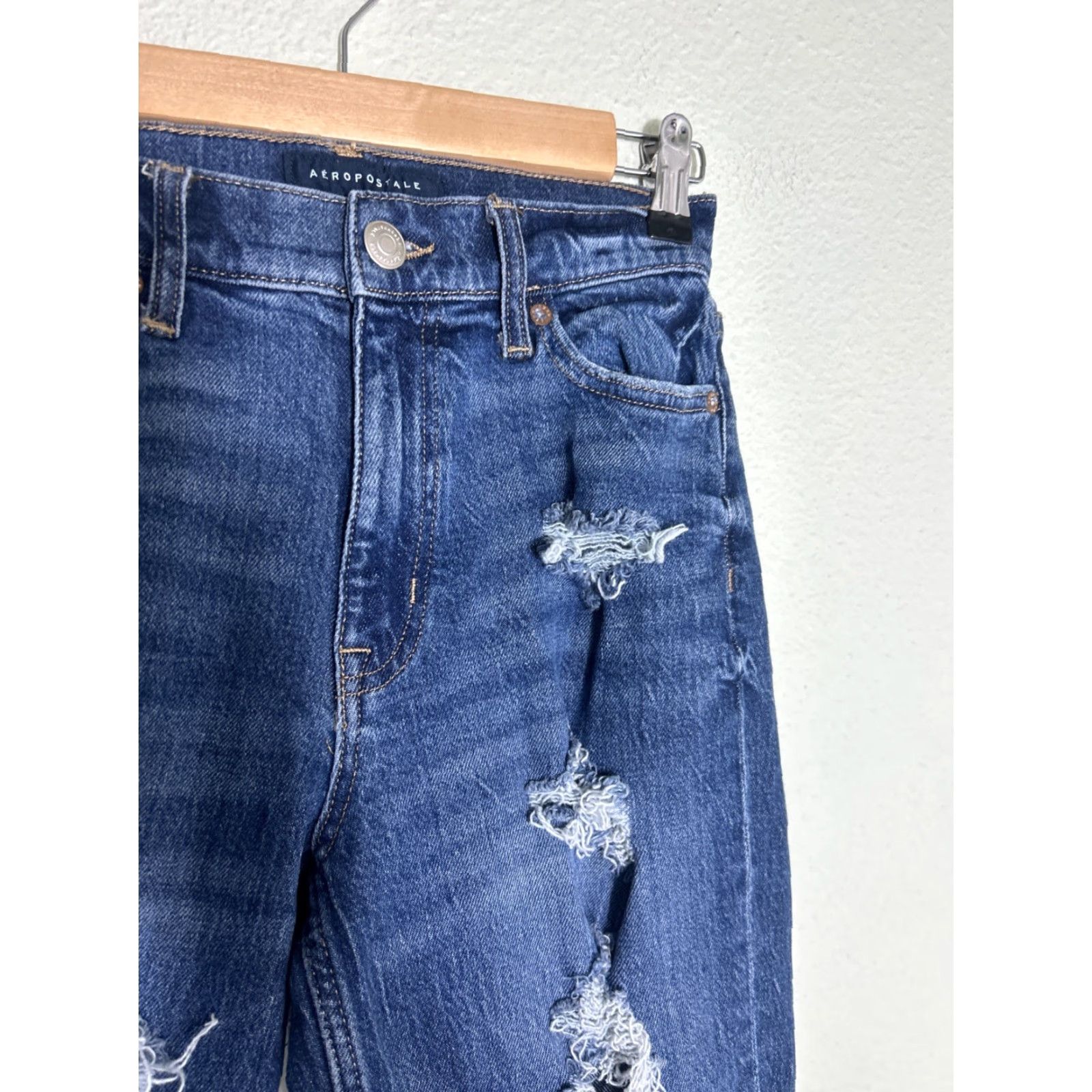 Vintage Aéropostale Jeans Womens 00 Medium Wash Distressed Mom Blue 24X28 Mens? Size 40" / US 18 - 5 Thumbnail