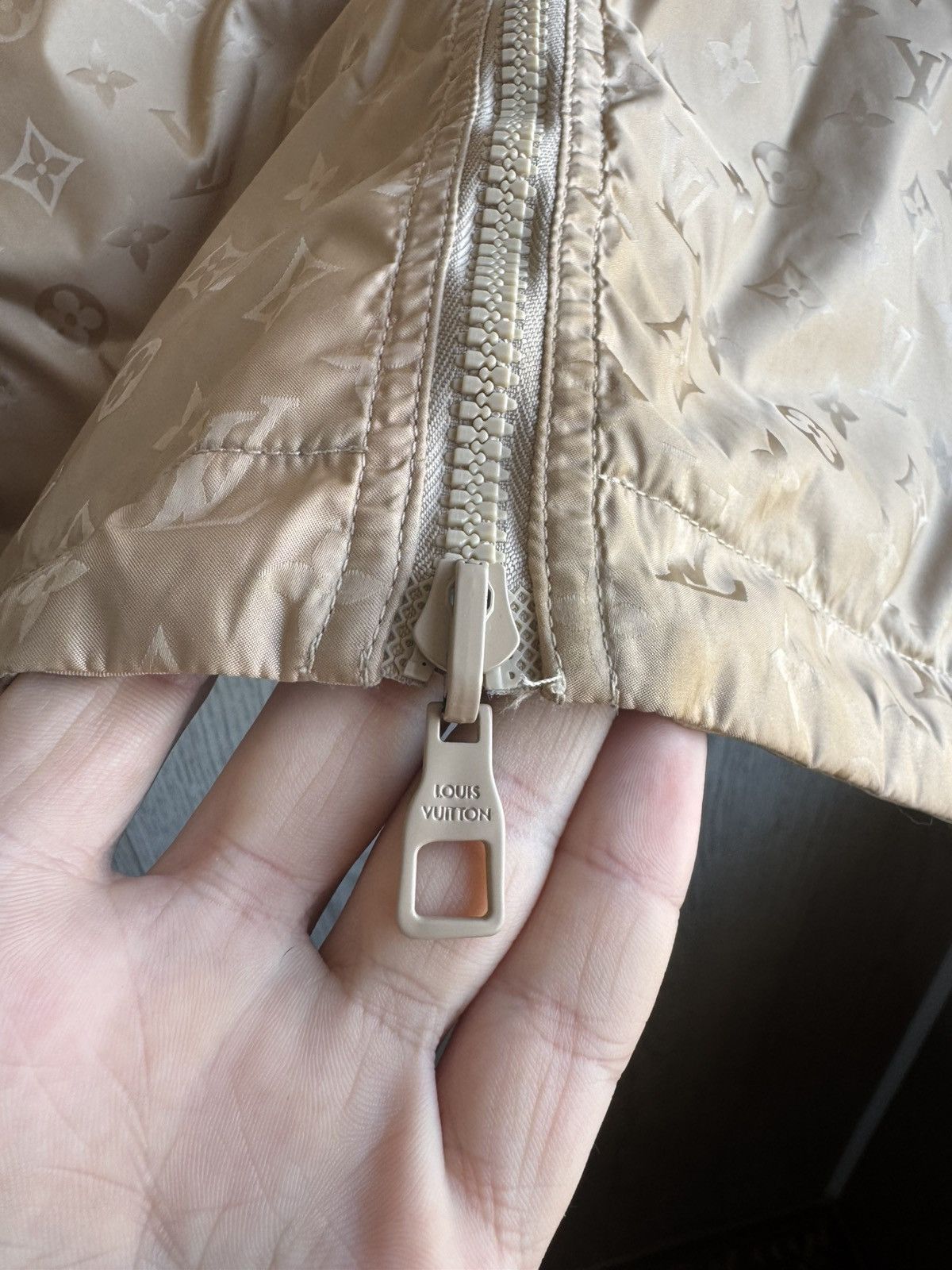 Louis Vuitton LOUIS VUITTON Monogram Reversible Nylon Windbreaker Size US L / EU 52-54 / 3 - 2 Thumbnail