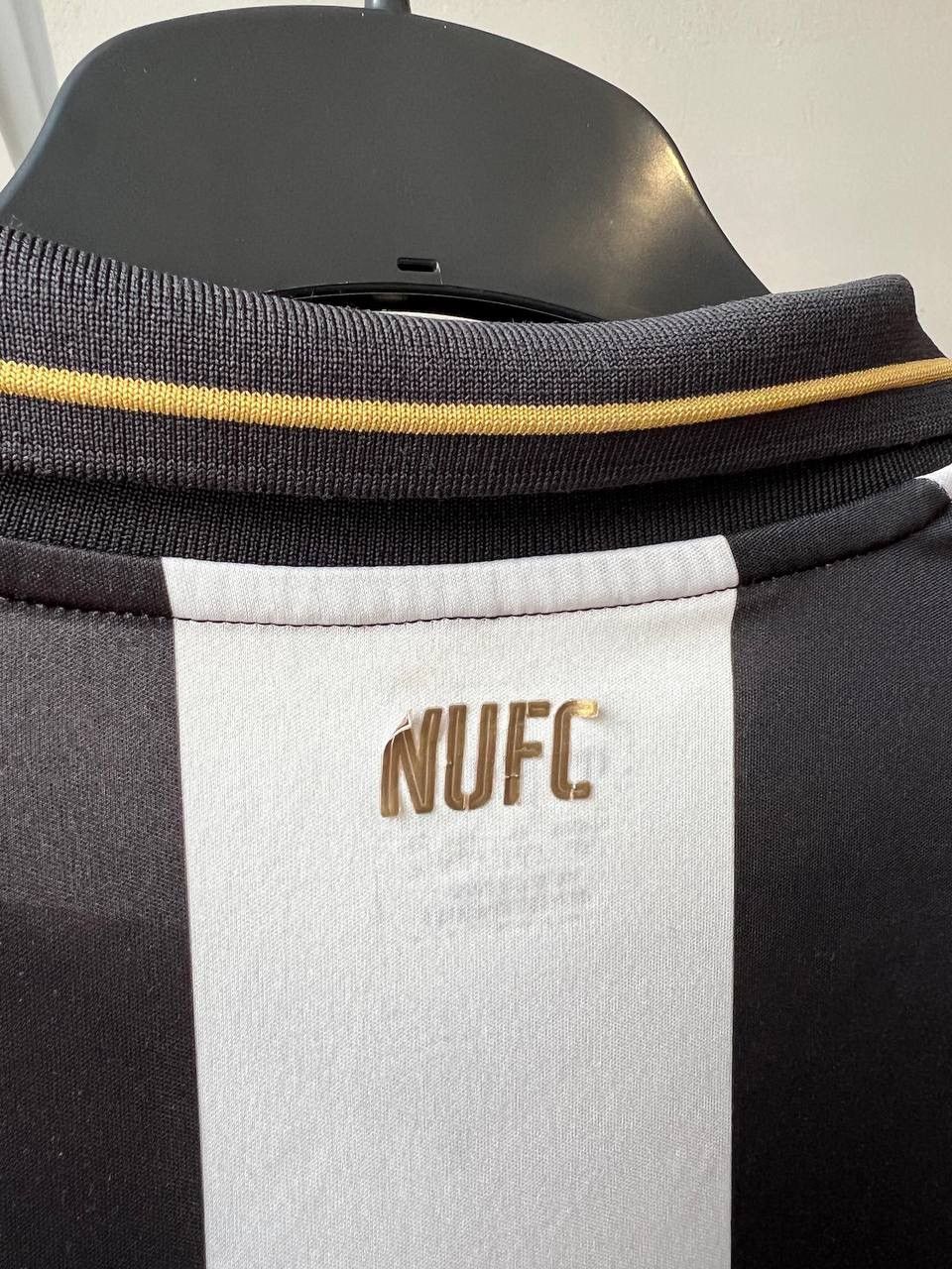 Puma 2016/17 NEWCASTLE UNITED HOME SOCCER JERSEY FOOTBALL SHIRT L Size US S / EU 44-46 / 1 - 18 Thumbnail