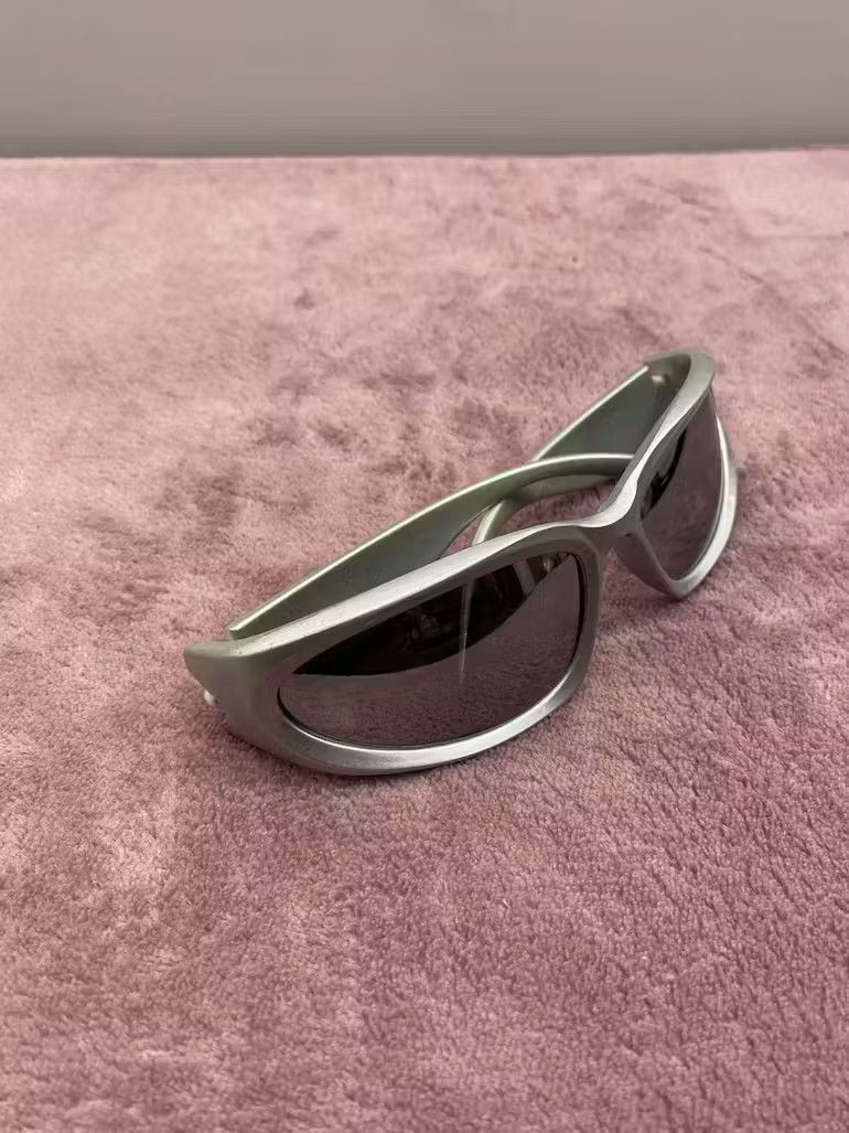 Vintage Vintage Silver Chrome Y2K glasses Sunglasses cyber rave