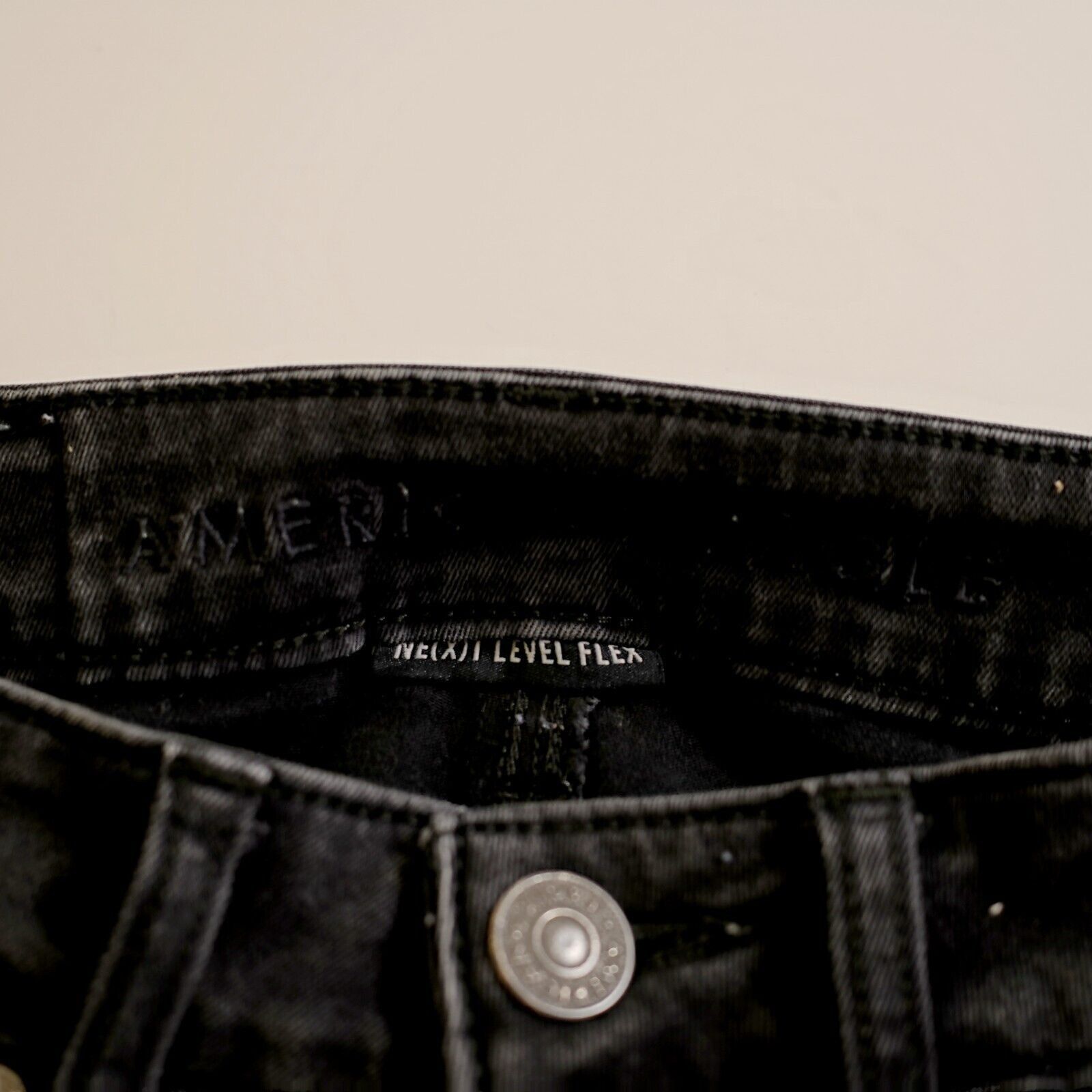American Eagle Outfitters American Eagle Next Level Flex Black Denim Low Rise Jeans 26 Size US 26 / EU 42 - 7 Thumbnail