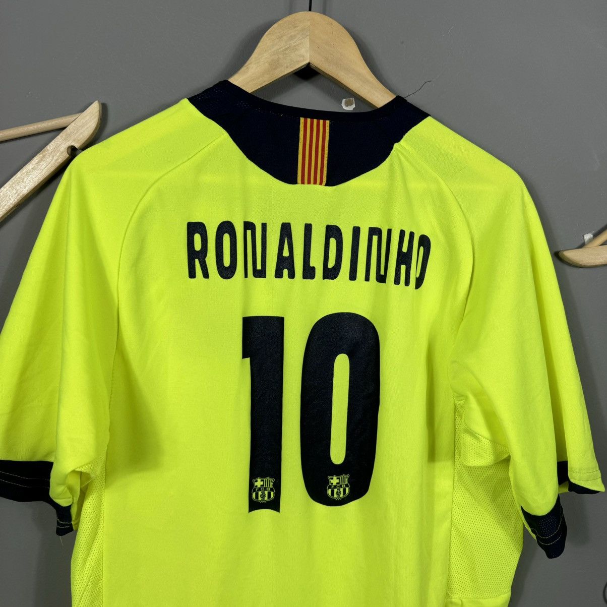 Other Barcelona #10 Ronaldinho Blokcore Fan Soccer Jersey Size US L / EU 52-54 / 3 - 6 Thumbnail