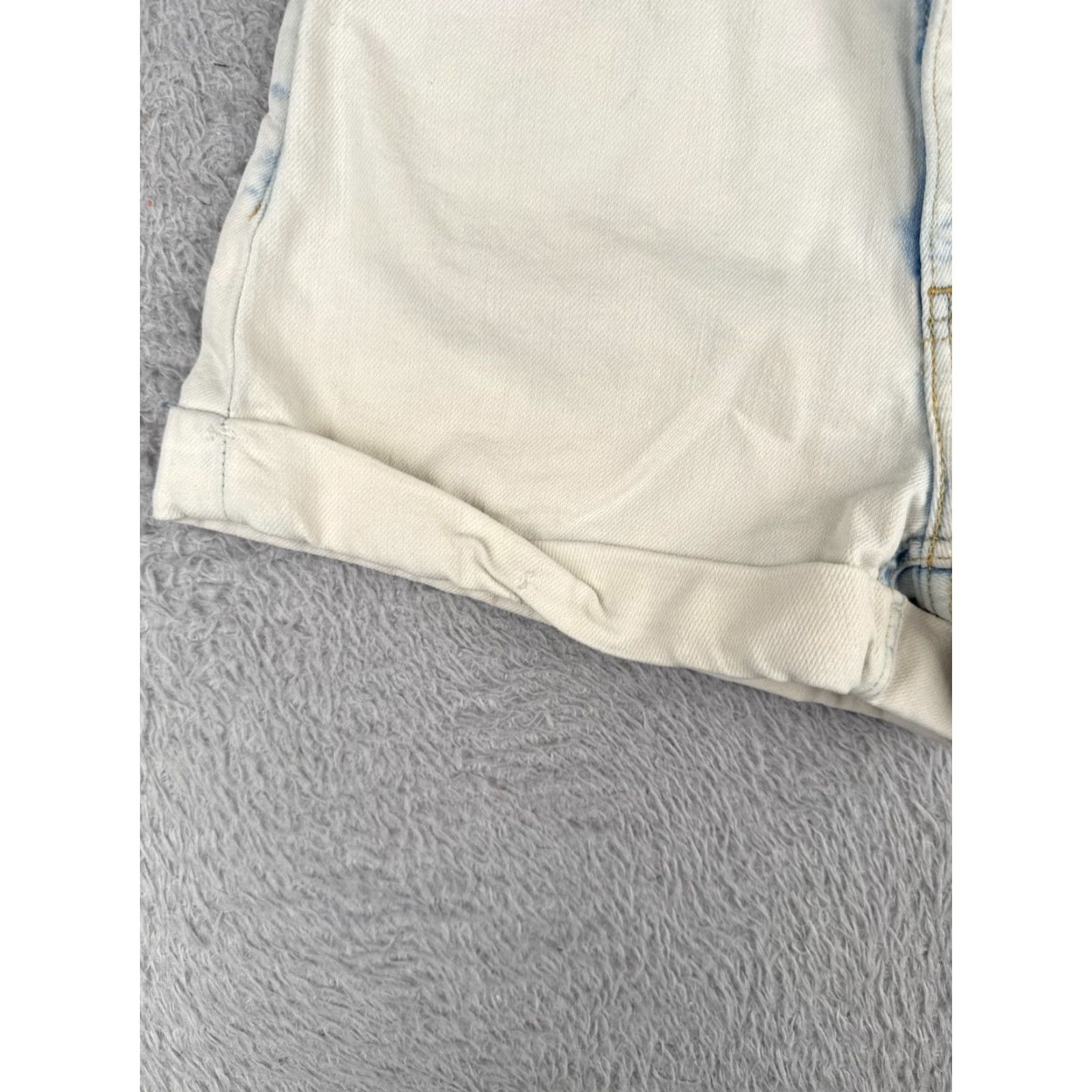 Levi's VINTAGE Levis Shorts Women Blue Acid Wash Cut Off Rolled Hem Mid Rise 24x2 80s Cross Mens? Size 42" / US 20 - 3 Thumbnail