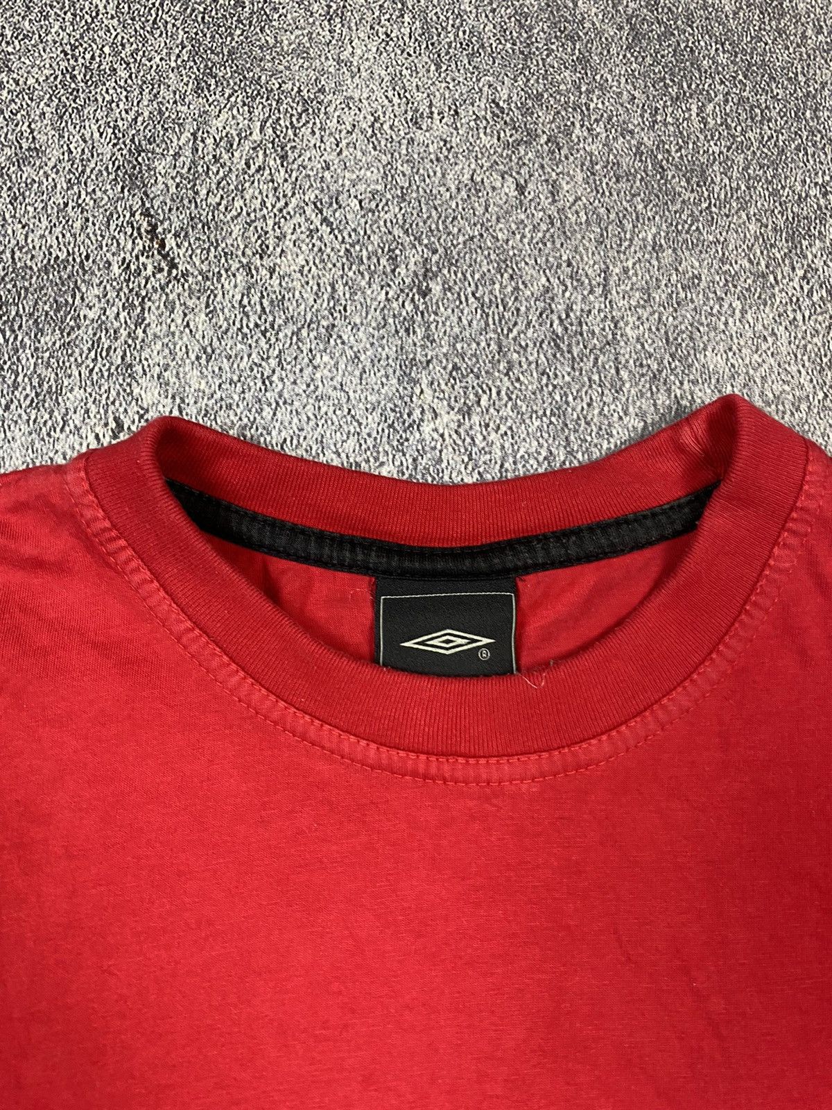 Umbro × Vintage Vintage 00s Umbro Big Logo Red T-shirt Retro England Size US S / EU 44-46 / 1 - 4 Thumbnail