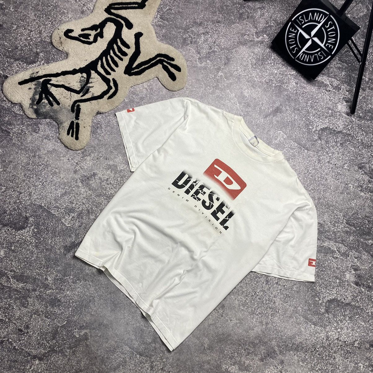 Diesel Vintage Diesel Big Graphic logo y2k opium Streetwear tee Size US XXL / EU 58 / 5 - 1 Thumbnail