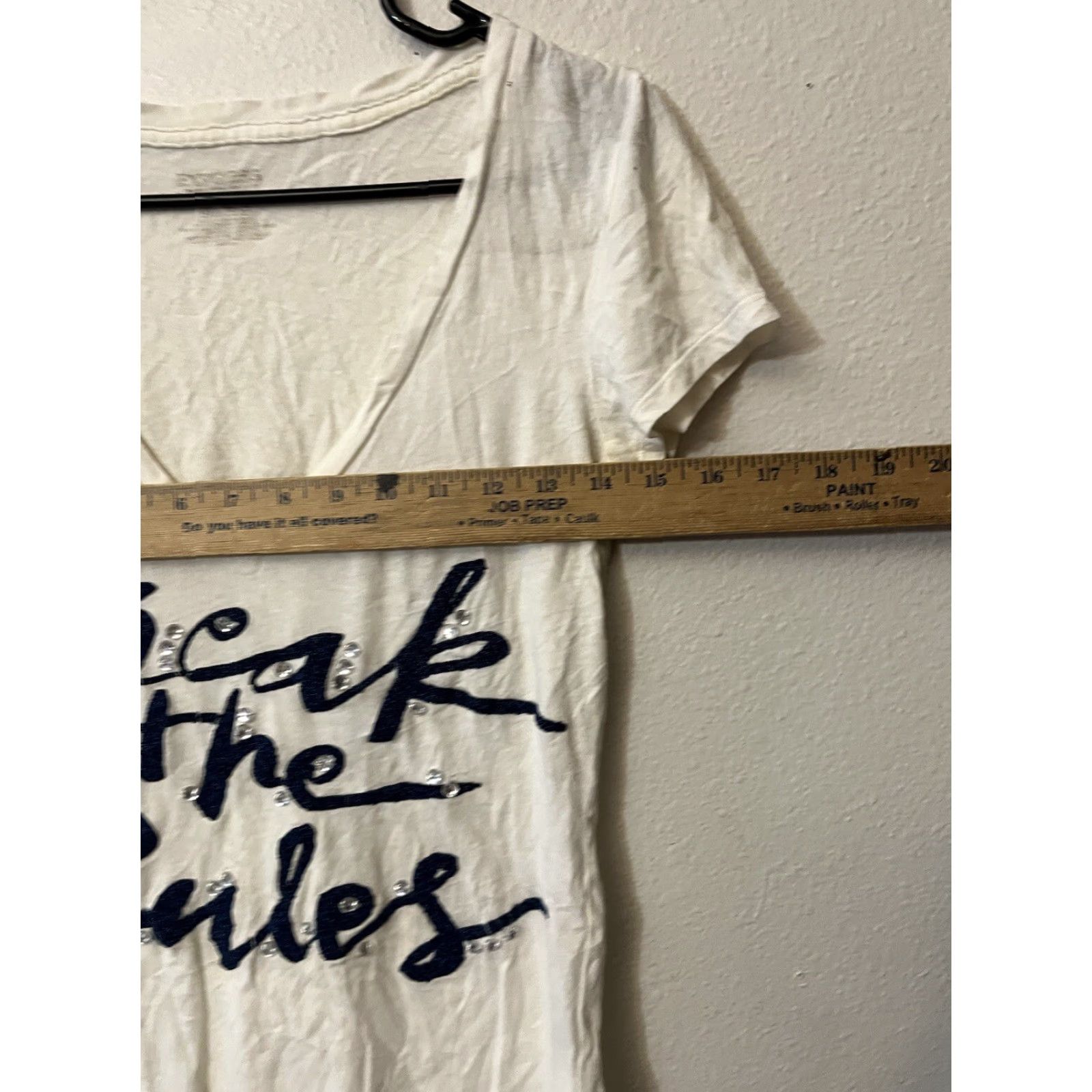 Express Express White V Neck Graphic Shirt Casual Wear Women's Size S Size S / US 4 / IT 40 - 3 Thumbnail