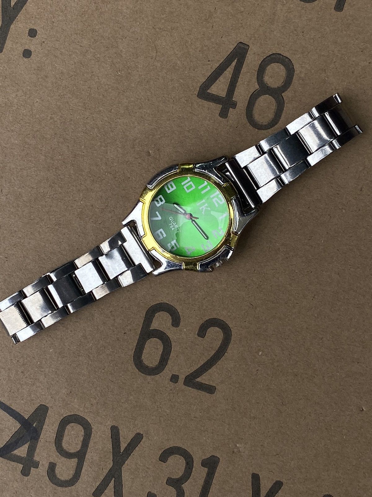 Vintage Green Dial Sport Watch with Gold Accent - Japanese Brand Size ONE SIZE - 5 Thumbnail