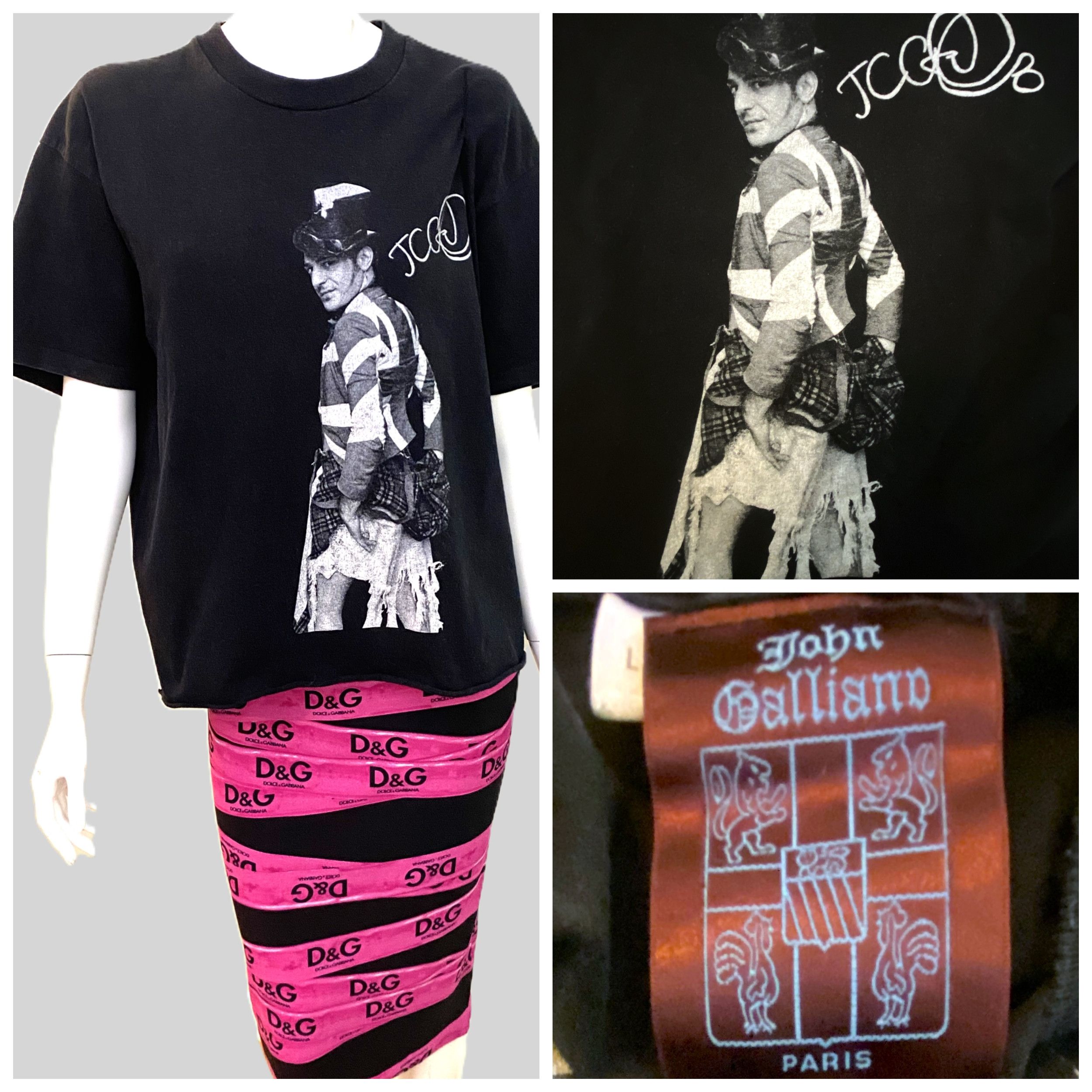 John Galliano John Galliano London 90s Gazette Tee T-shirt Shirt Top Size L / US 10 / IT 46 - 1 Thumbnail