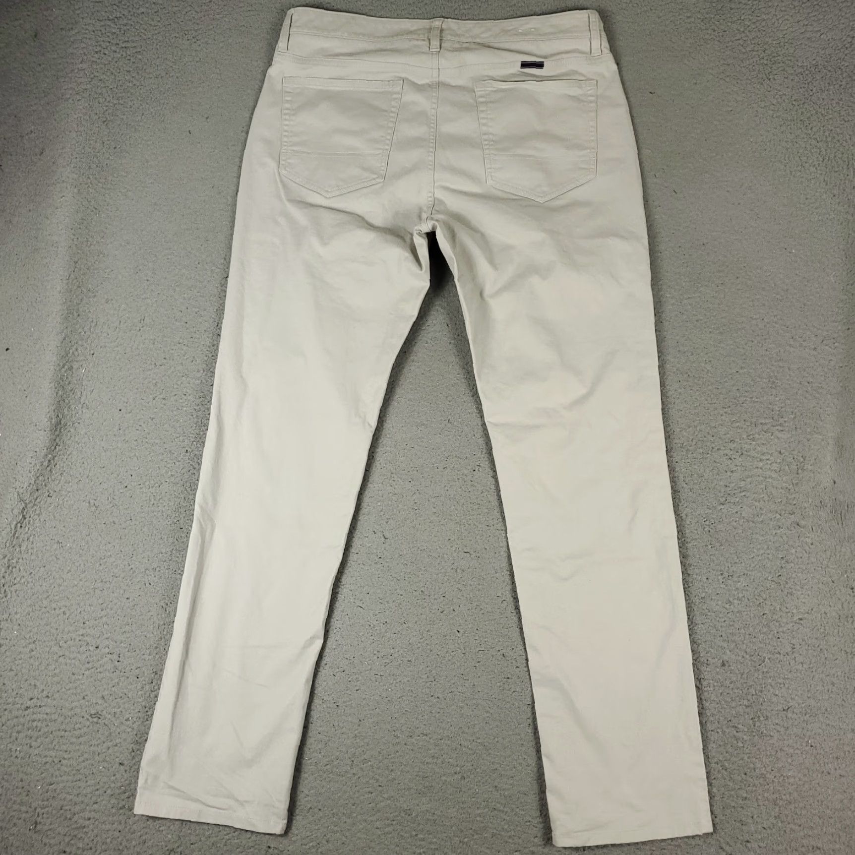 UNTUCKit UNTUCKit Pants Mens 33x32 Gray Chino 5-Pocket Flat Front Regular Straight Casual Trousers Mens Width 33in Inseam 32in 5 Pocket Belt Loops Logo Cotton Size US 33 - 7 Thumbnail