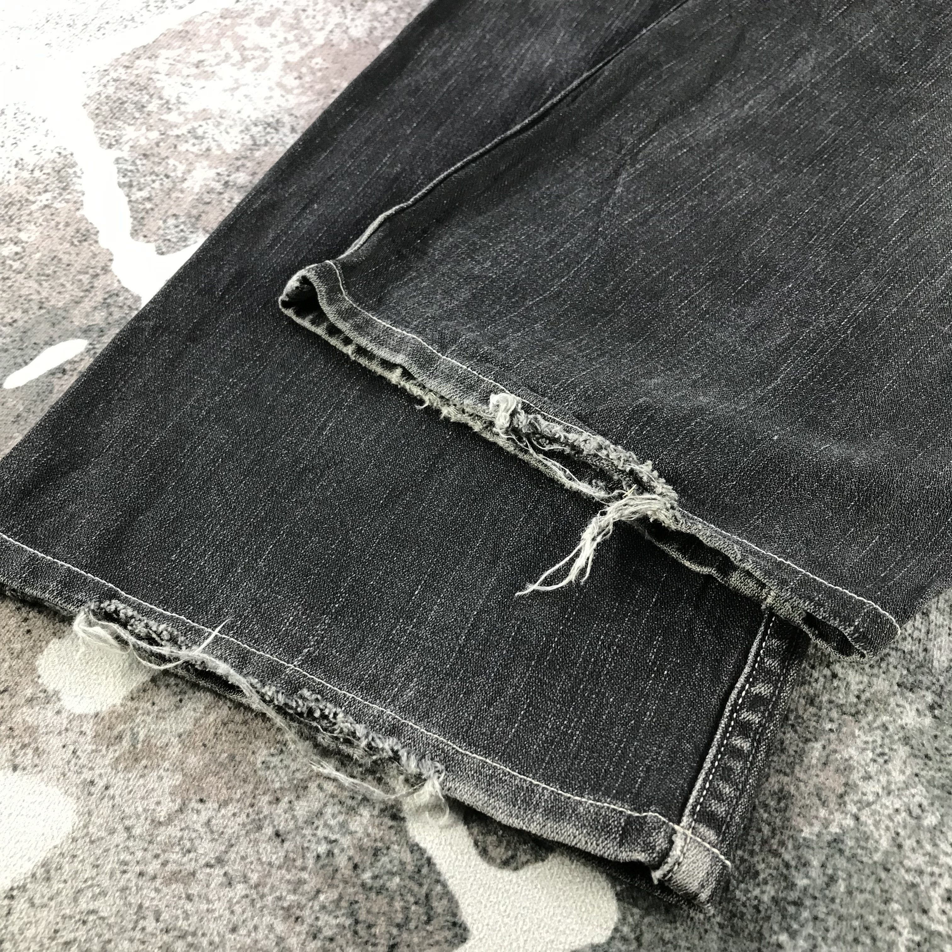 Levi's Distress Vintage Levis 504 Jeans Faded Black Denim KJ3350 Size US 32 / EU 48 - 6 Thumbnail