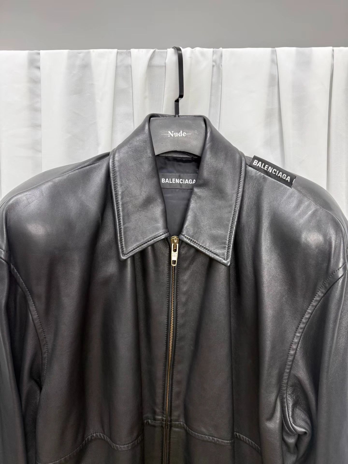 Balenciaga Balenciaga Oversized Shoulder Embroidered Leather Jacket K20 Size US M / EU 48-50 / 2 - 4 Thumbnail