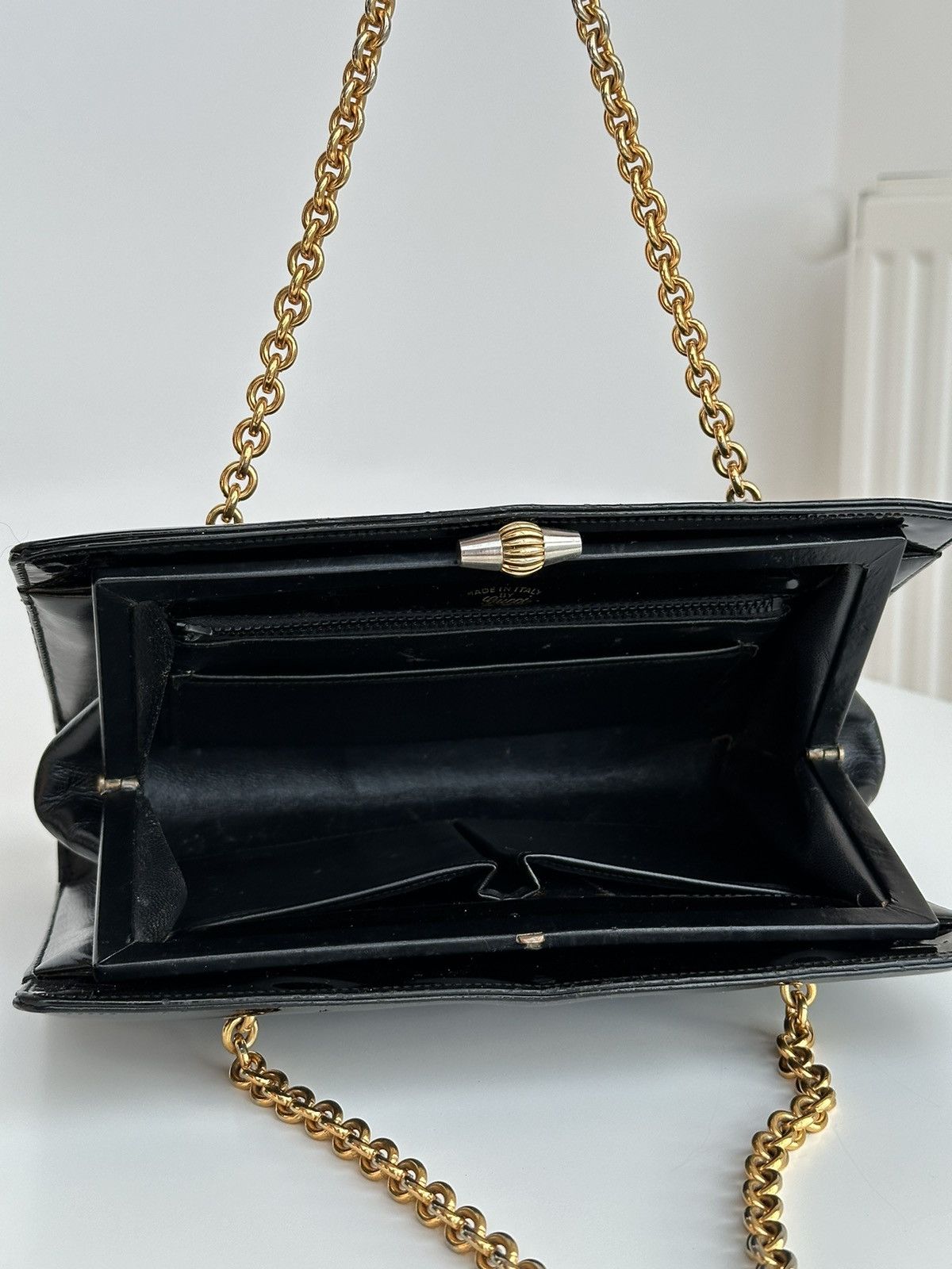 Gucci Vintage Gucci 80’s Lacquered Black Leather Hand bag Size ONE SIZE - 7 Thumbnail