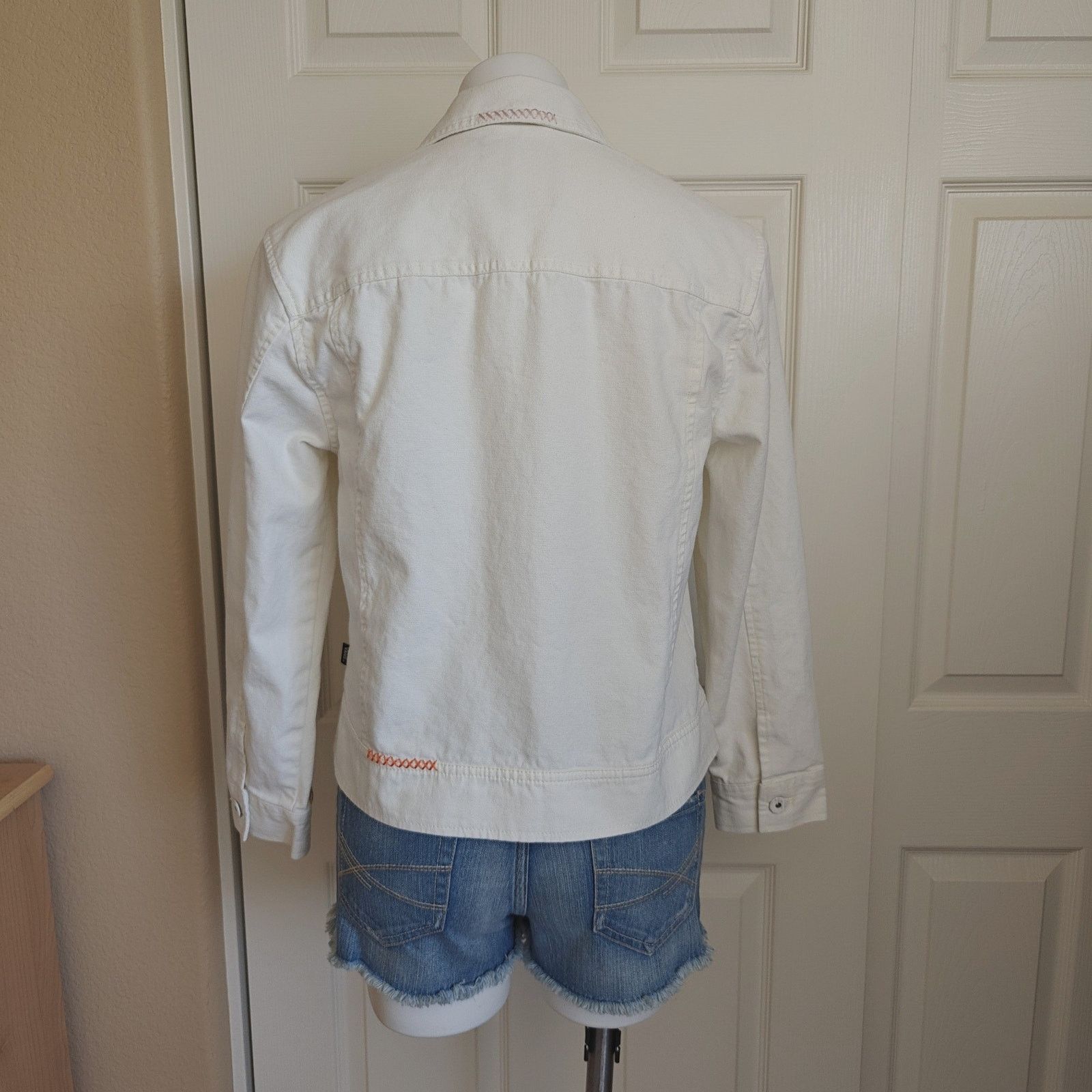 Vans VANS Book It Micro Embroidered Ditsy Floral Jacket sz XS Size XS / US 0-2 / IT 36-38 - 6 Thumbnail