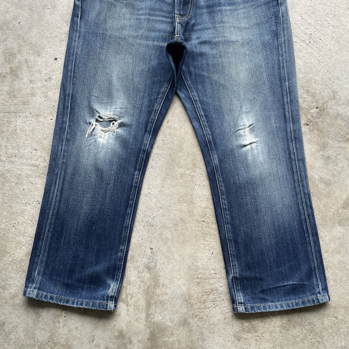 Japanese Brand W36 Vintage Japanese Distressed Jeans Faded Denim Pants Size US 36 / EU 52 - 4 Thumbnail