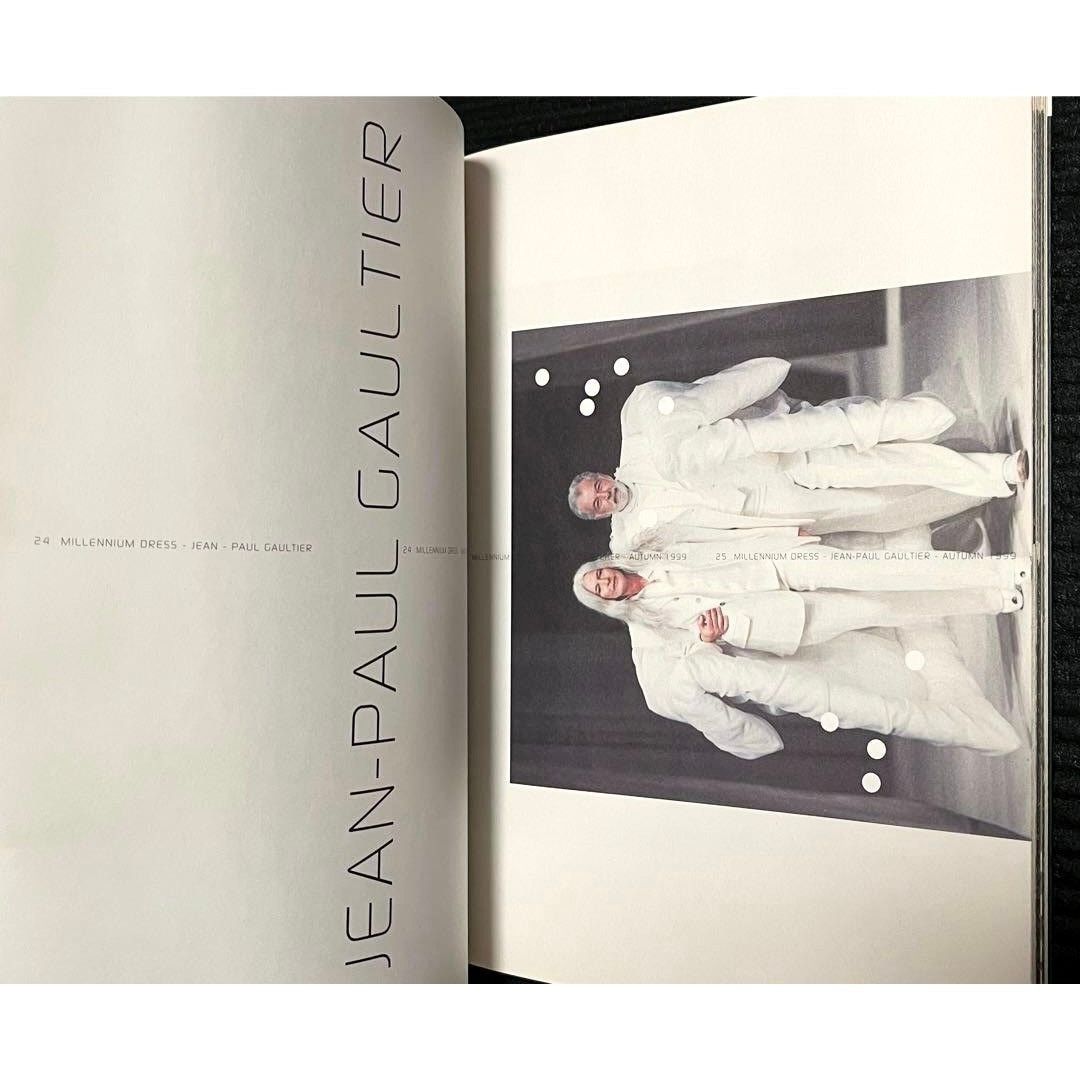 Jean Paul Gaultier × Yohji Yamamoto Yohji Yamamoto featured on Millennium Dress Catalogue Size ONE SIZE - 3 Thumbnail