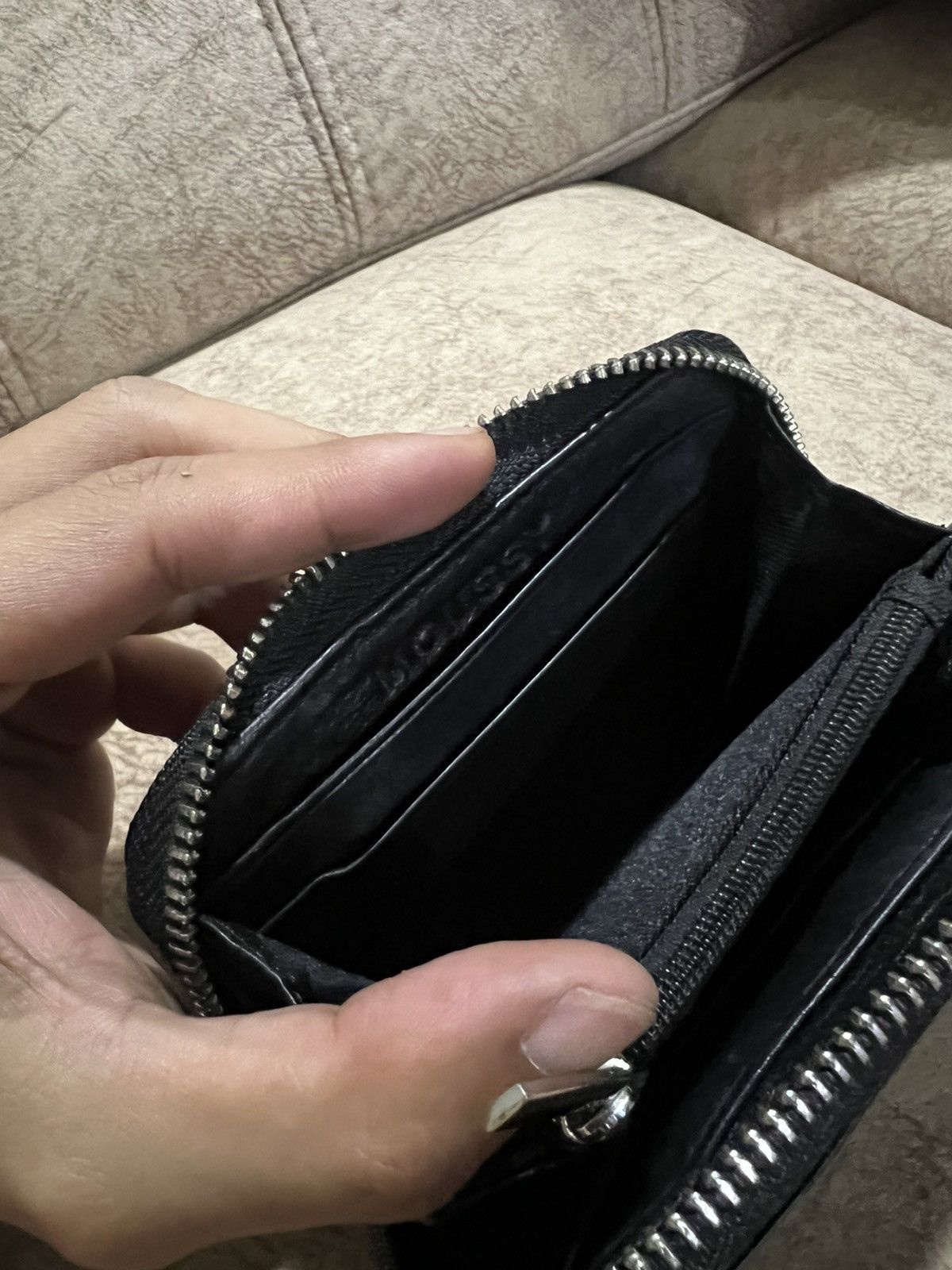 Comme des Garcons Genuine Leather Studded Star D Zipper Wallets Moussy 🇯🇵 Size ONE SIZE - 6 Thumbnail