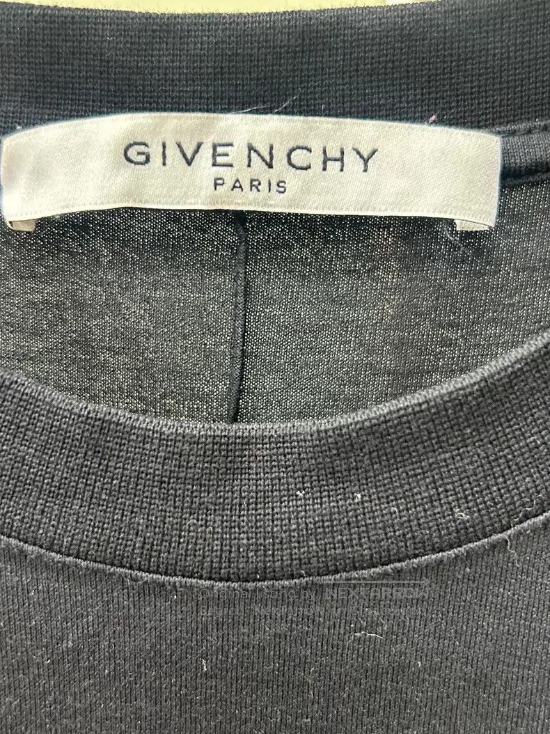 Givenchy Givenchy Short Sleeve T-Shirt Size US S / EU 44-46 / 1 - 3 Thumbnail