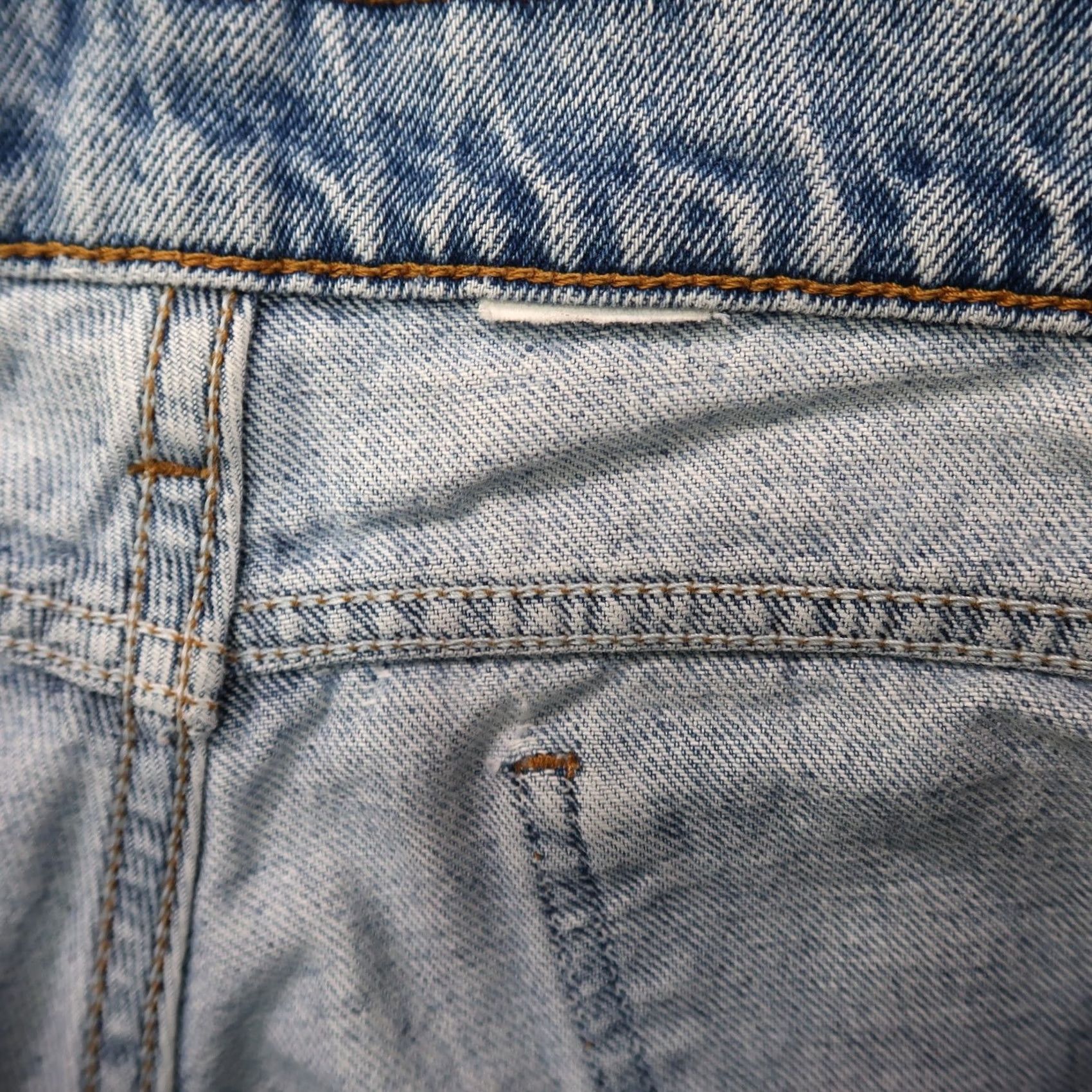 Levi's VINTAGE Levi's 550 Jeans Men 33x30 Relaxed Tapered Denim Blue Orange Tab Distressed 5-Pocket Size US 33 - 6 Thumbnail