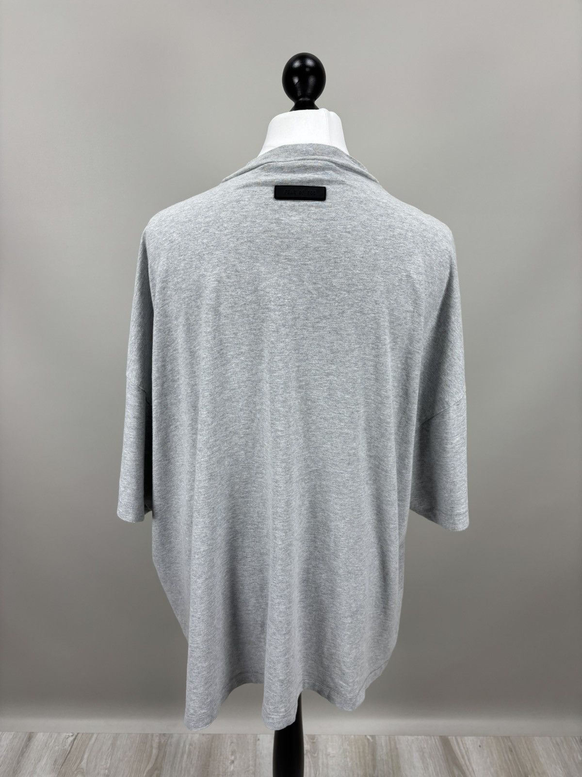 Essentials × Fear of God Mens t shirt Essentials Fear of God Size XL/XXL Color Gray Size US XL / EU 56 / 4 - 7 Thumbnail