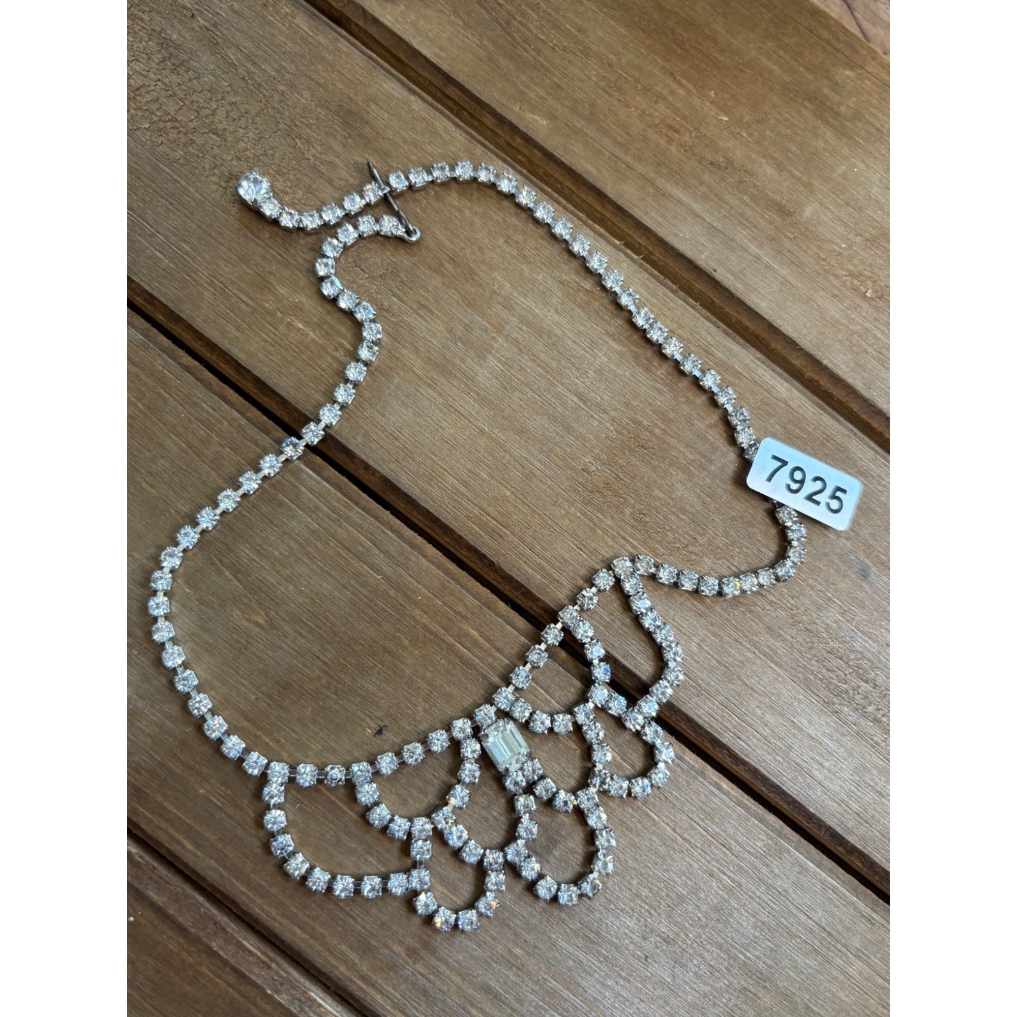 Other Vintage Rhinestone Bib Necklace Statement Piece Size ONE SIZE - 3 Thumbnail