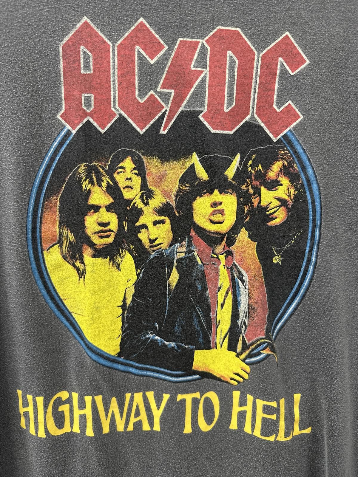 Pull & Bear AC/DC Highway to Hell T-Shirt Size S / US 4 / IT 40 - 2 Thumbnail