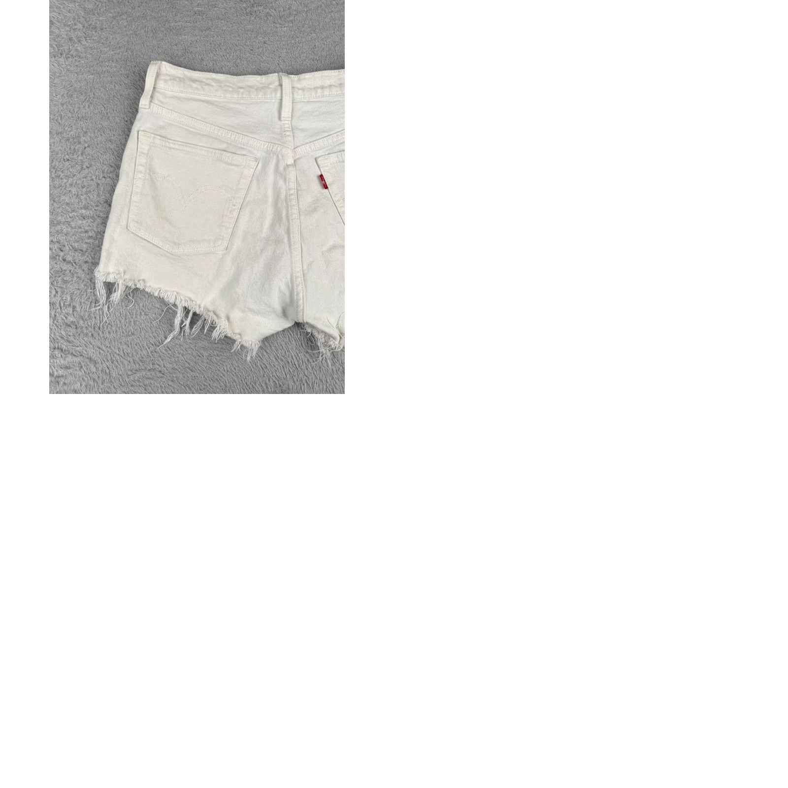 Levi's Levi's Shorts Womens 28 White Denim Cut-Off 501 Button Fly 28x3 Jeans Cotton Blend Shorts Woman Size 28" / US 6 / IT 42 - 10 Thumbnail