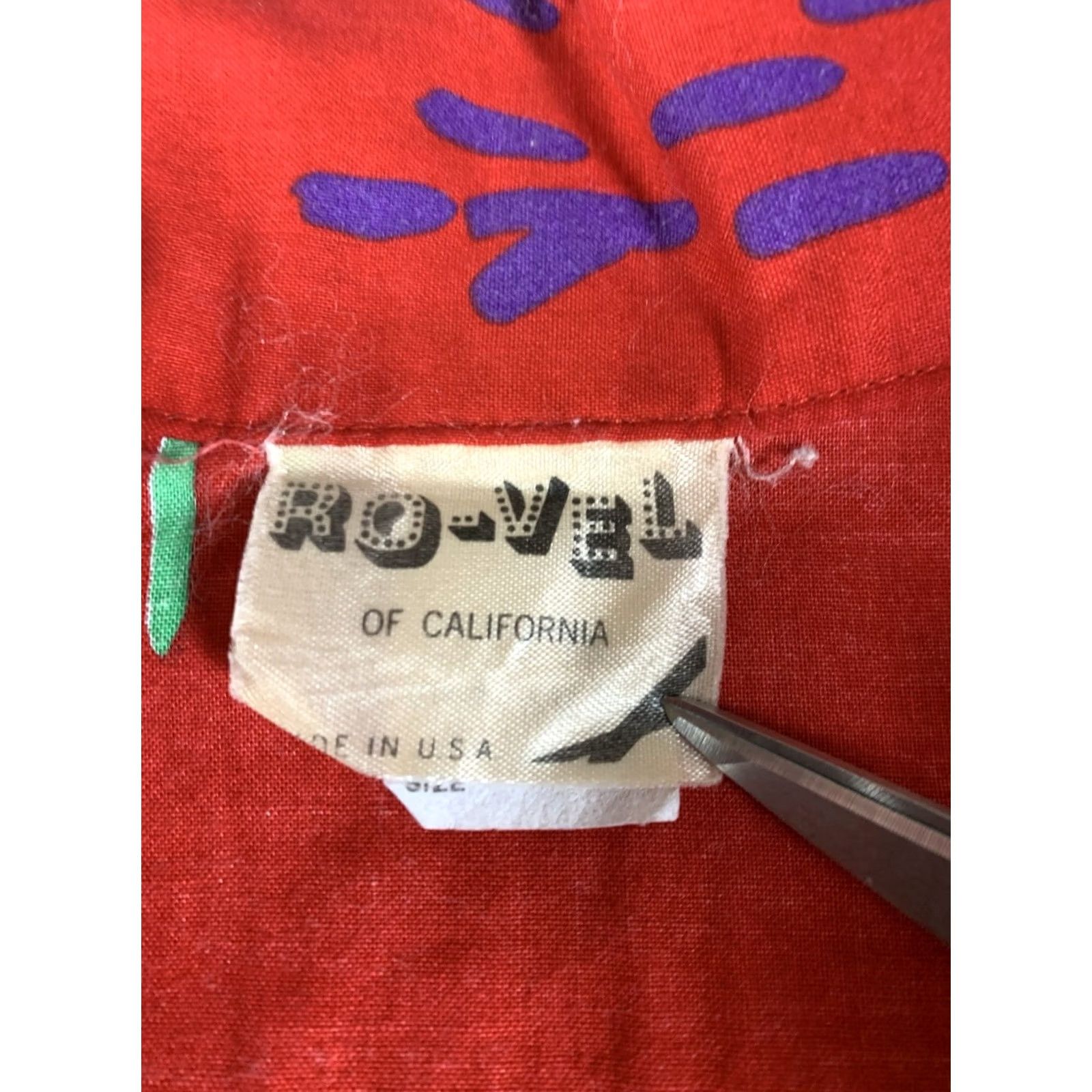Vintage VINTAGE Ro-Vel of California Shirt Womens Medium Red Geometric Button-Up 60s California Arts & Crafts Mens? Womens Size M / US 6-8 / IT 42-44 - 2 Thumbnail