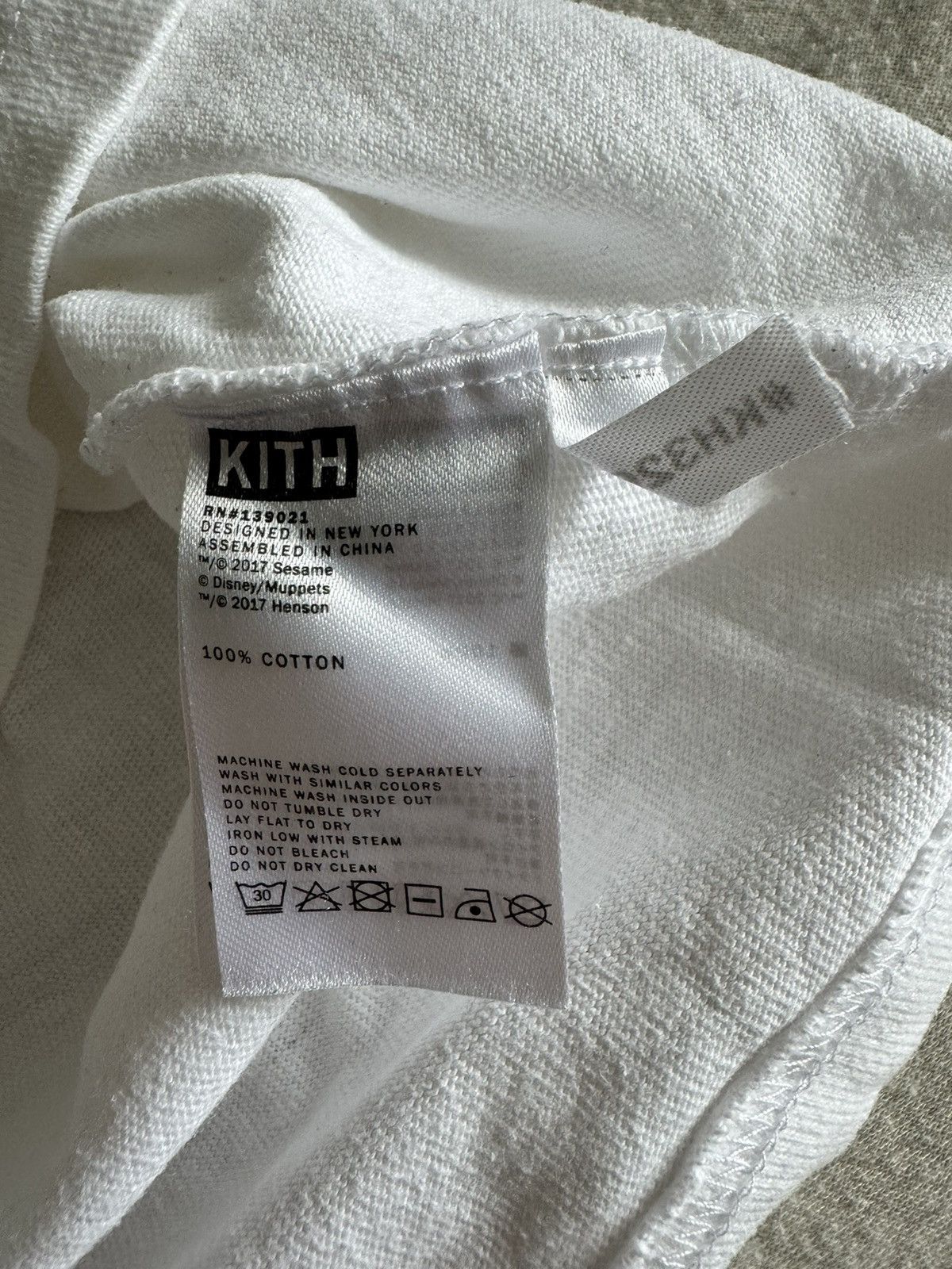 Bergdorf Goodman × Kith Kith Bergdorf Goodman Muppets T Shirt White Small Size US S / EU 44-46 / 1 - 6 Thumbnail