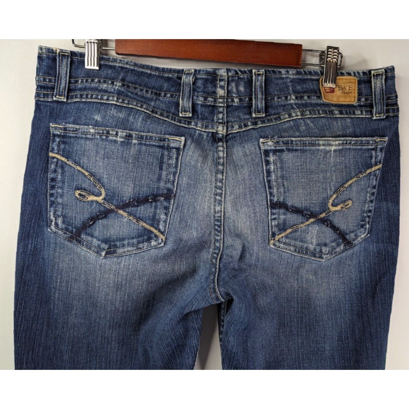 Vintage Buckle Jeans Women Buckle BKE Harlow Stretch Distressed Denim Blue 32x29.5 Bootcut 5-Pocket Regular Size 32 Womens Jeans Blue Size 24" / US 00 / IT 34 - 5 Thumbnail