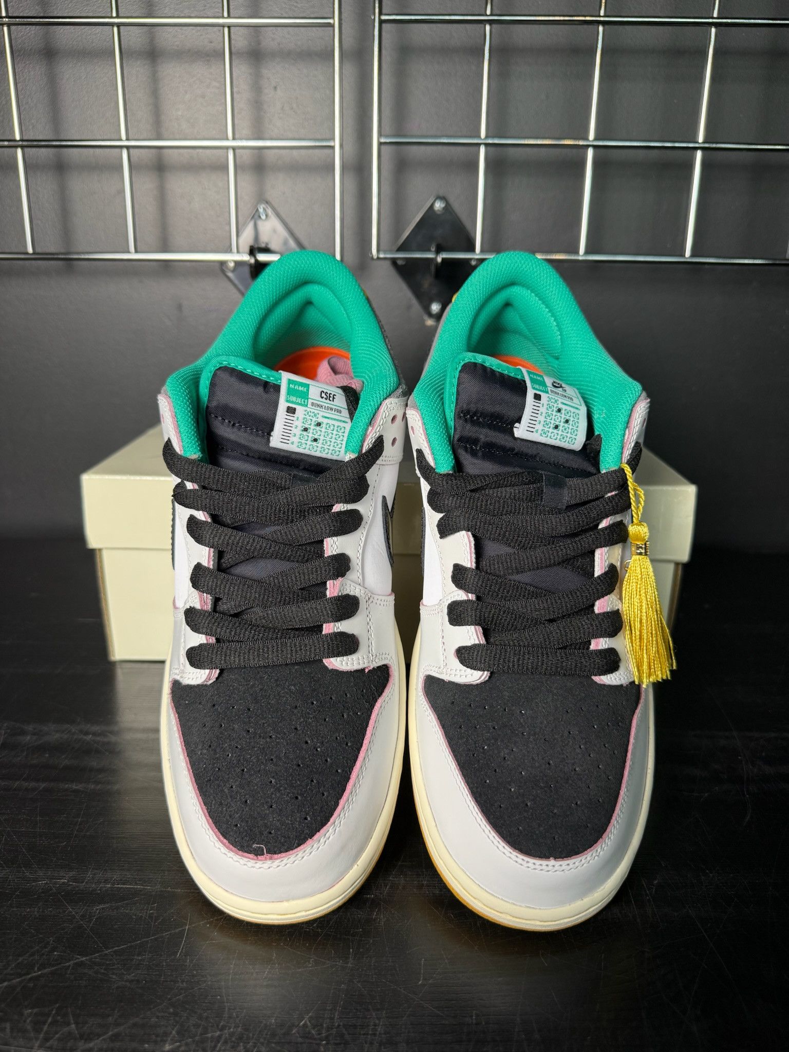 Nike Nike SB Dunk Low x CSEF Size US 10.5 / EU 43-44 - 3 Thumbnail