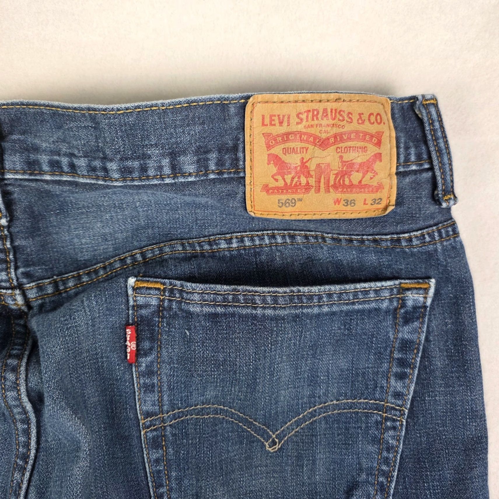 Levi's VINTAGE Levi's 569 Jeans Baggy Distressed Blue 36x32 Men Grunge Skater Wide-Leg Fade 90s Size US 36 / EU 52 - 5 Thumbnail