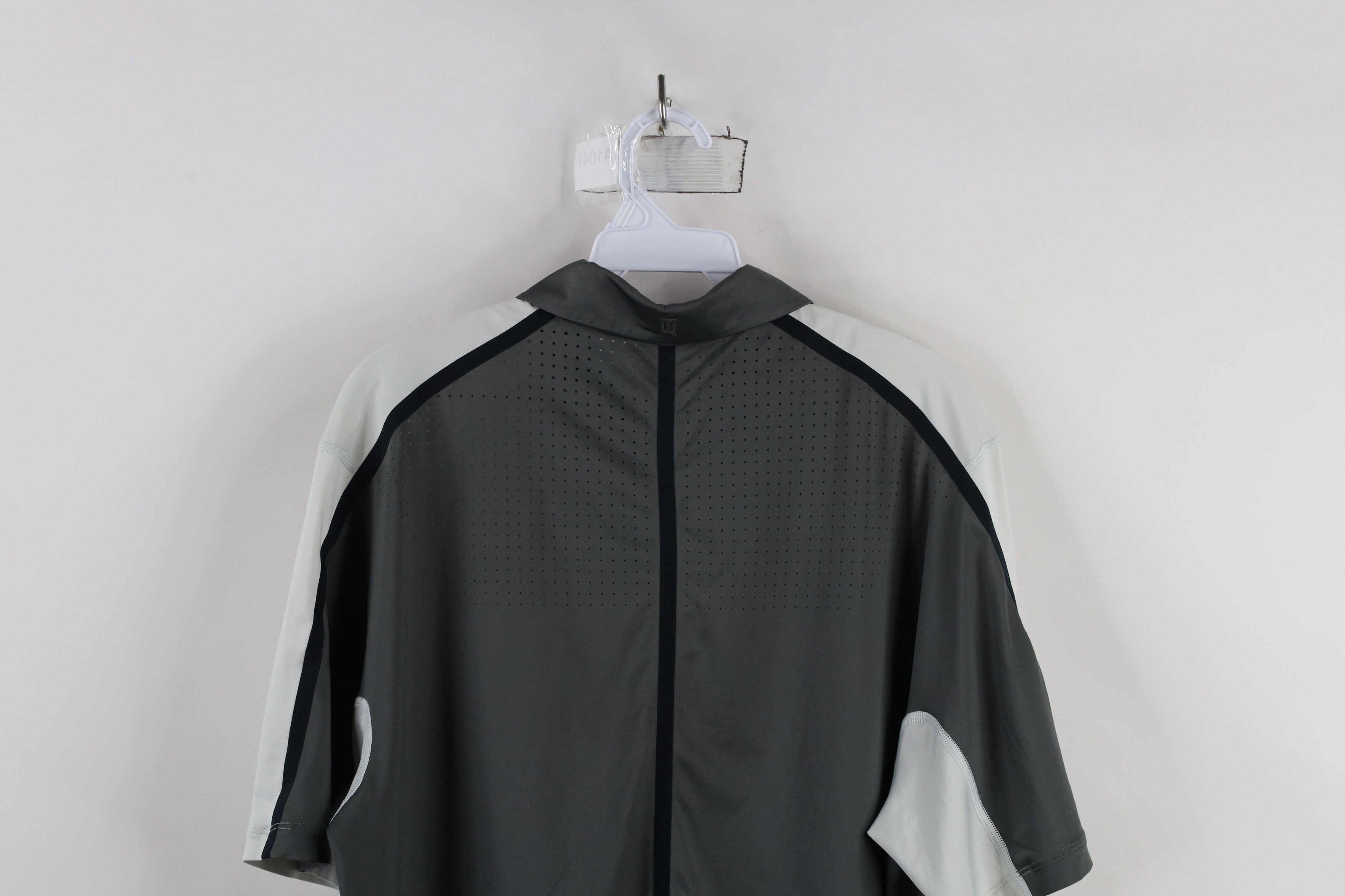 Nike × Vintage Nike Golf Tiger Woods Collection Collared Golfing Polo Shirt Size US S / EU 44-46 / 1 - 16 Thumbnail