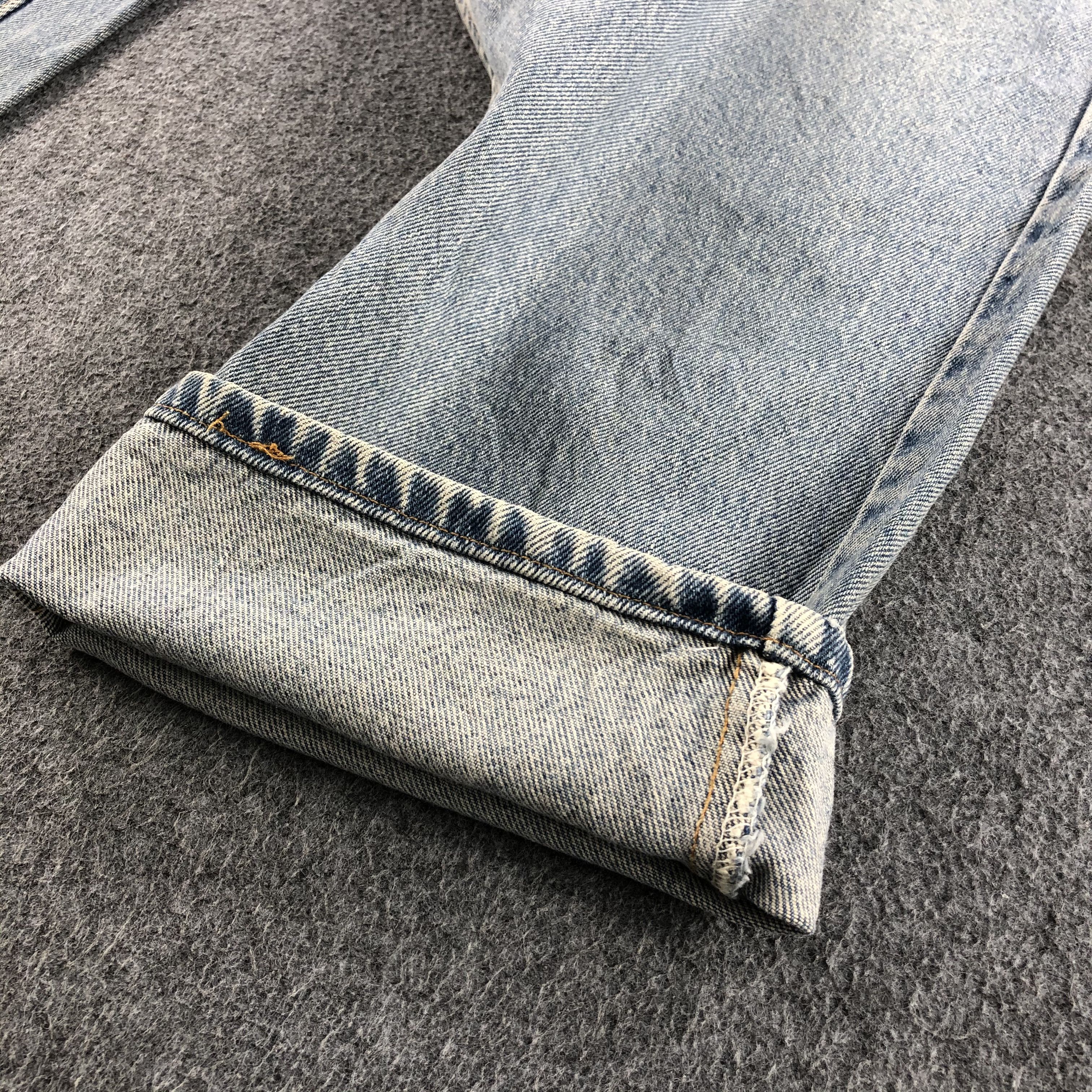 Levi's Light Wash Vintage 90s Levis 560 Jeans-J1169 Size US 39 - 6 Thumbnail