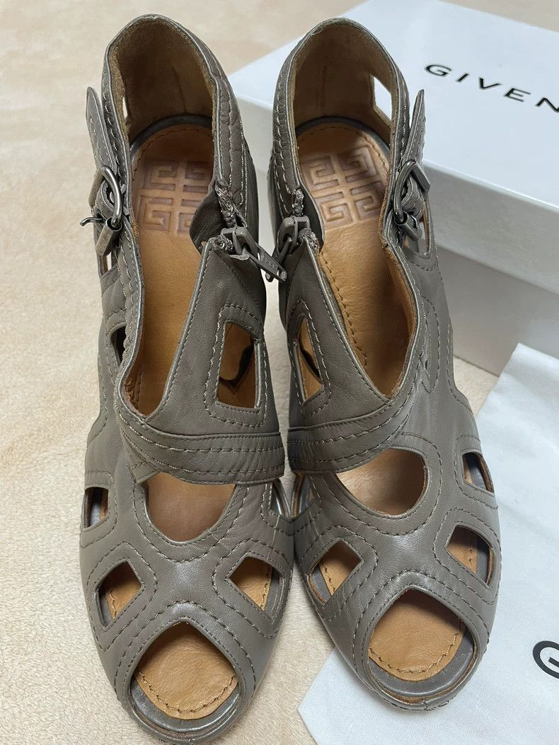 Givenchy Givenchy Women's high-heeled sandals, size 38 Size US 8 / IT 38 - 2 Thumbnail