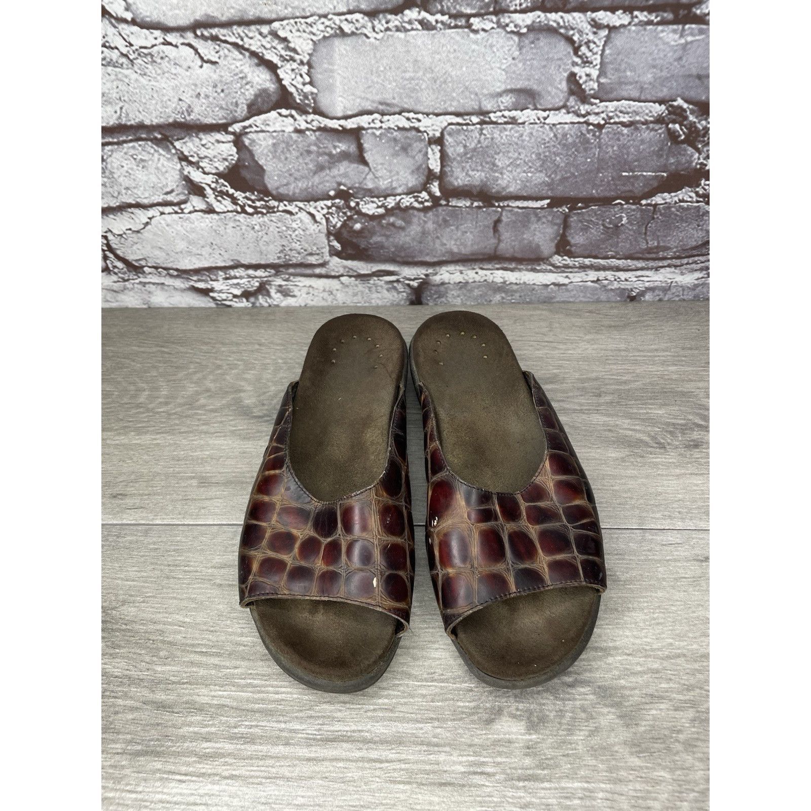 Mephisto Mephisto Brown Leather Croc Embossed Slip On Slides Sandals Size US 5 / IT 35 - 2 Thumbnail