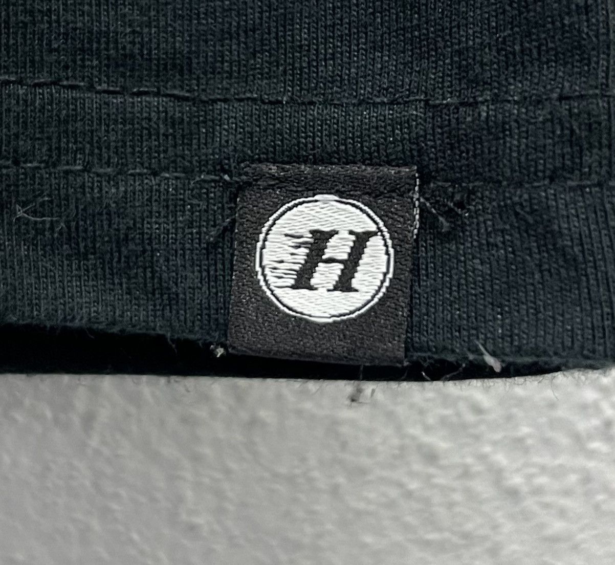 Vintage VINTAGE THE MAD HUEYS CAPTAIN COOKED ESTD 2012 SHIRT Size US S / EU 44-46 / 1 - 7 Thumbnail