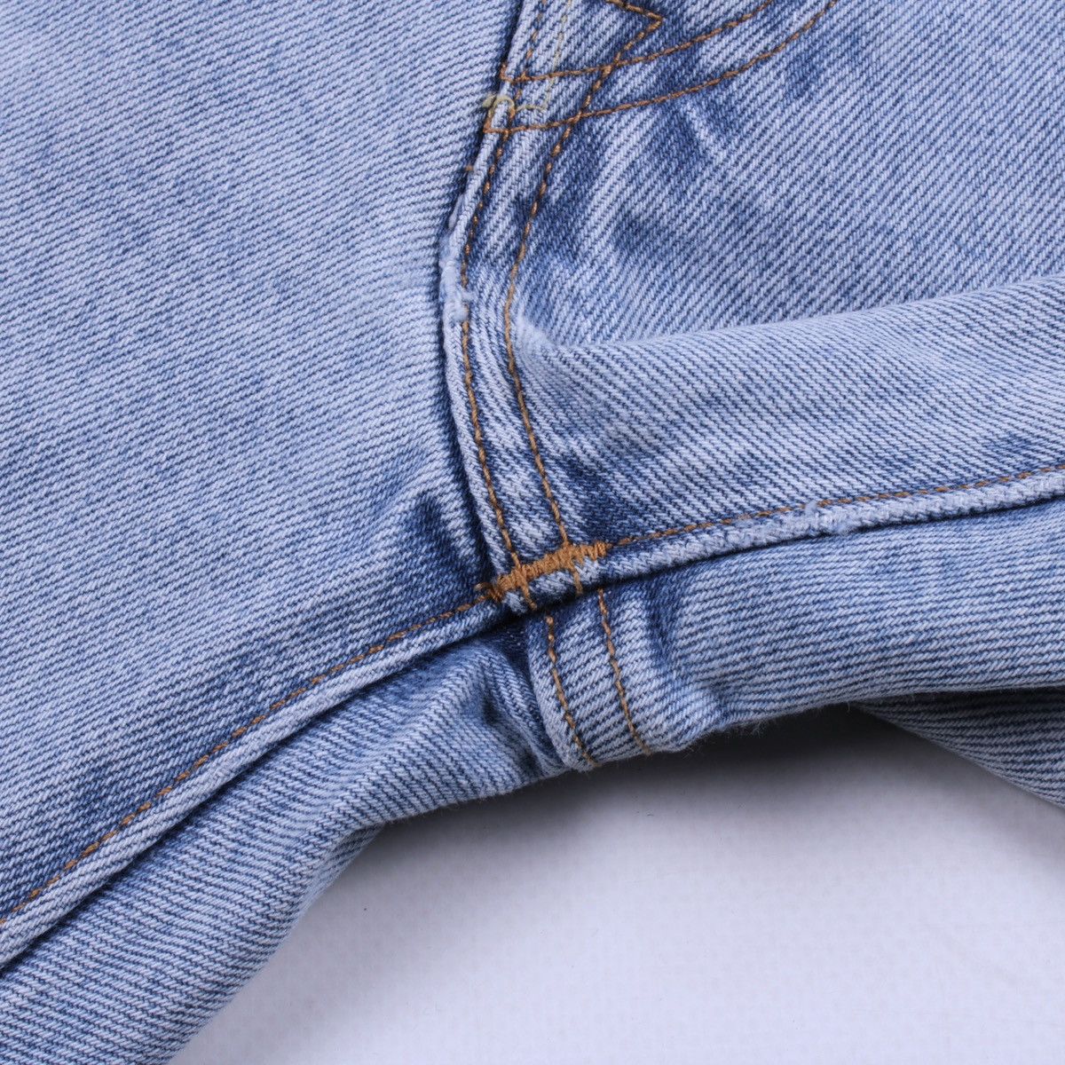 Levi's Women's Levi's 501 Selvedge Regular Straight Cropped Jeans Size 26" / US 2 / IT 38 - 12 Thumbnail