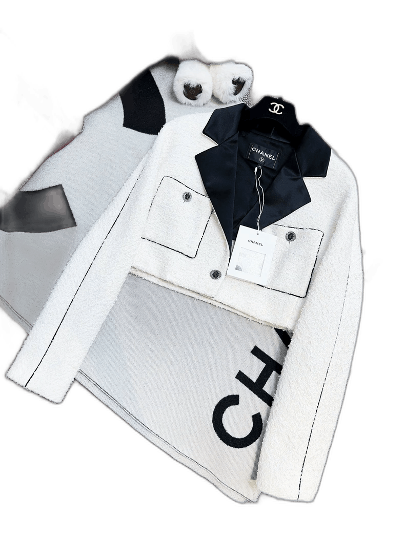 Chanel Chanel Black White Short Jacket Size S / US 4 / IT 40 - 1 Thumbnail